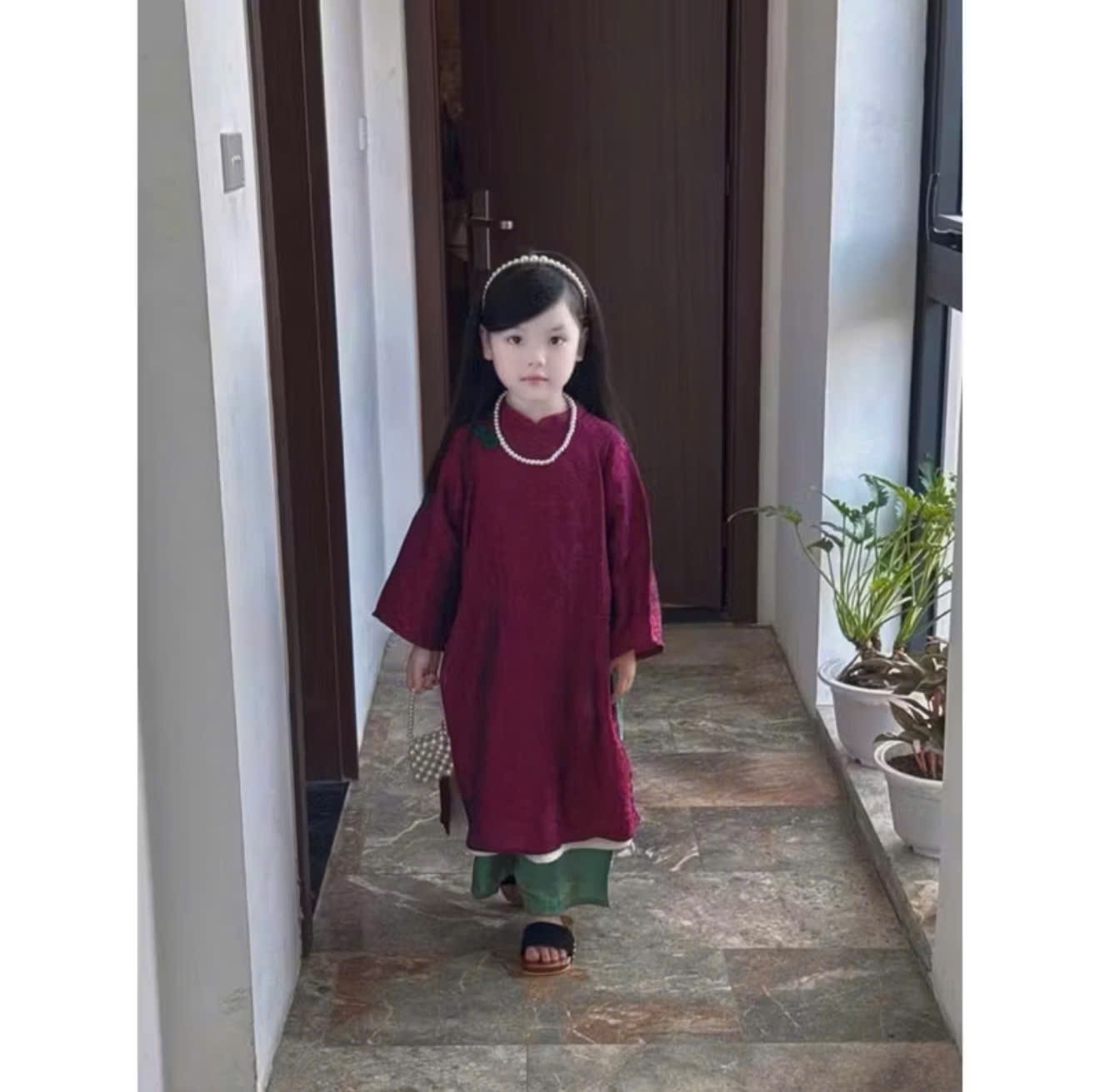 G864 - SET ÁO DÀI BÉ GÁI GẤM TƠ PHỐI QUẦN KÈM VÒNG