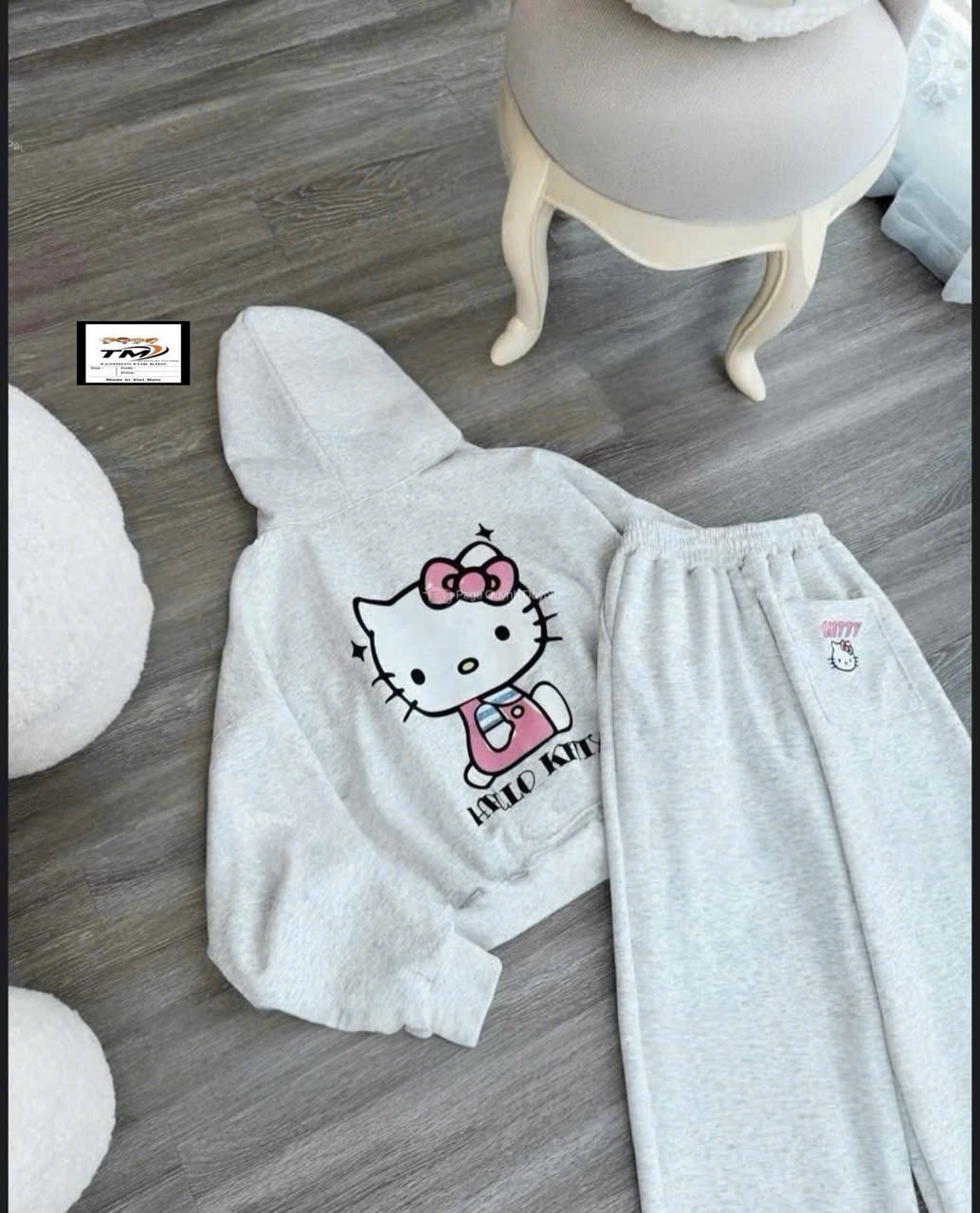 G867 - BỘ BÉ GÁI SIZE ĐẠI NỈ ÁO KHOÁC MŨ KITTY QUẦN SUÔNG