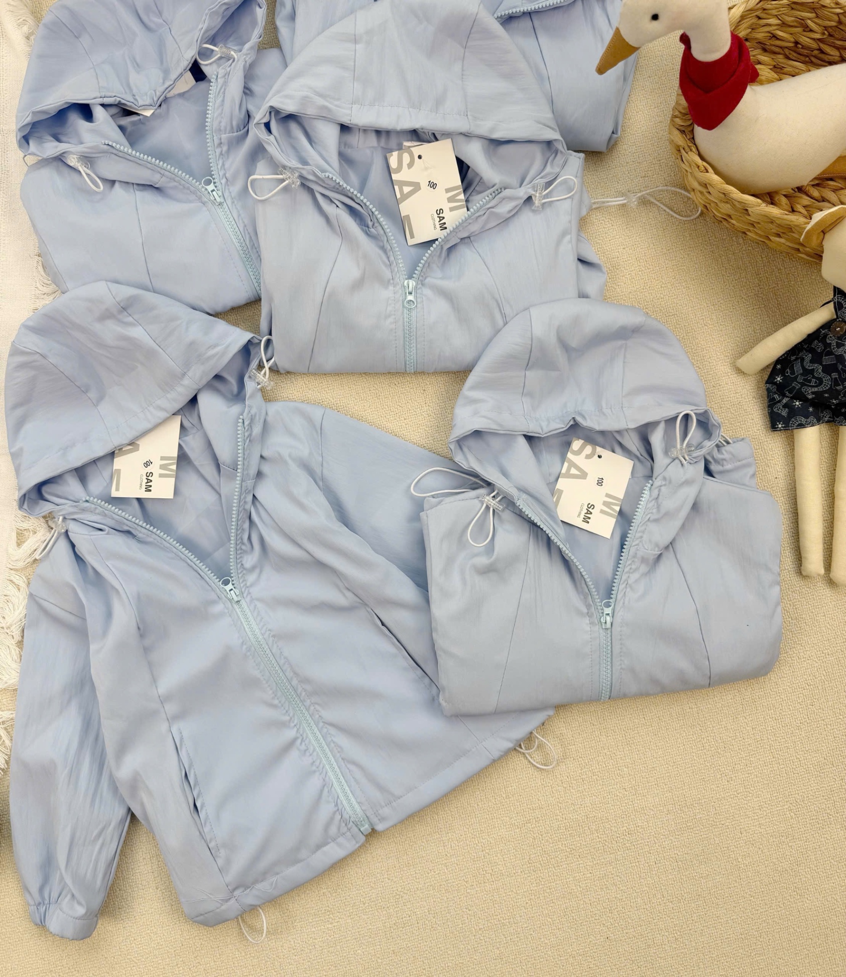 AB857 - ÁO KHOÁC GIÓ BÉ XANH DƯƠNG MŨ LIỀN