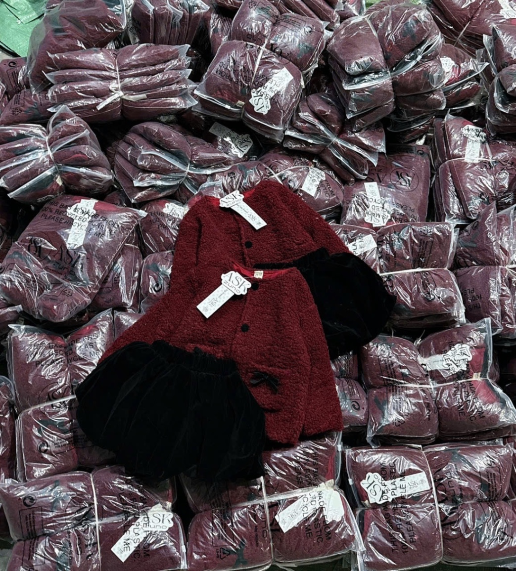 G878 - SET BÉ GÁI ÁO DẠ ĐỎ QUẦN BÍ ĐEN