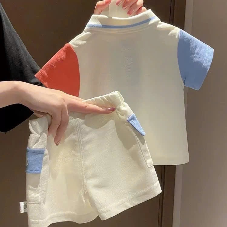 T096 - BỘ ĐÙI BÉ TRAI ÁO POLO TRẮNG TAY ĐỎ CAM pengu