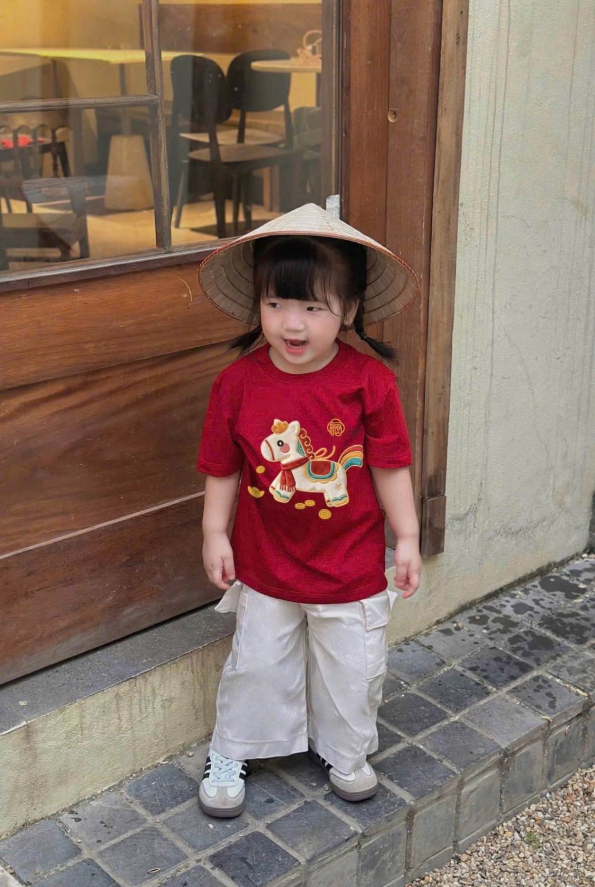 AB863 - ÁO PHÔNG GIA ĐÌNH ĐỎ NGỰA PONY KHĂN ĐỎ