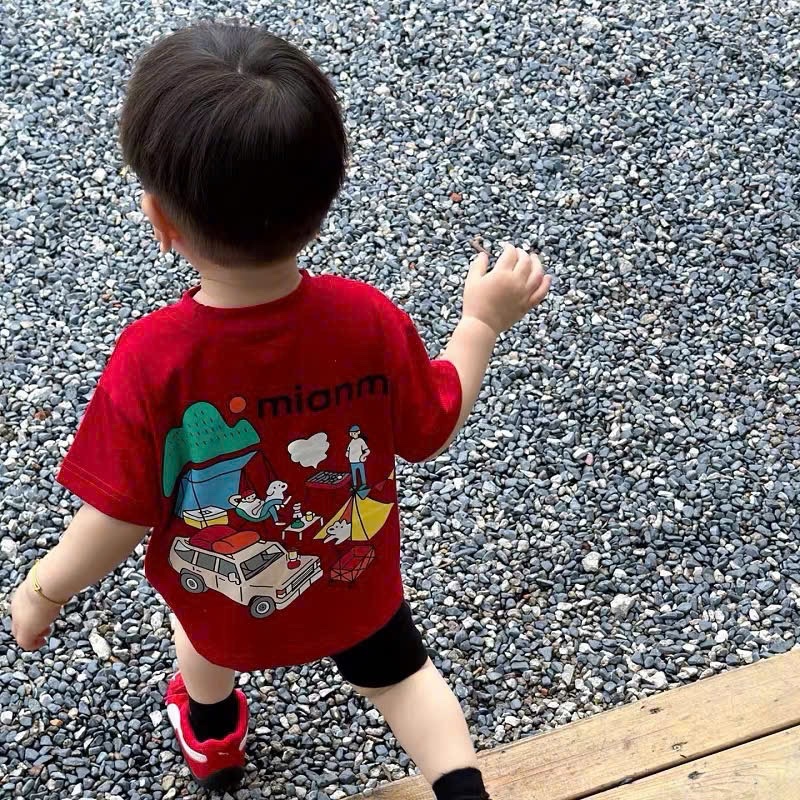 T098 - BỘ ĐÙI BÉ TRAI ÁO ĐỎ CHÓ MÂY QUẦN ĐEN