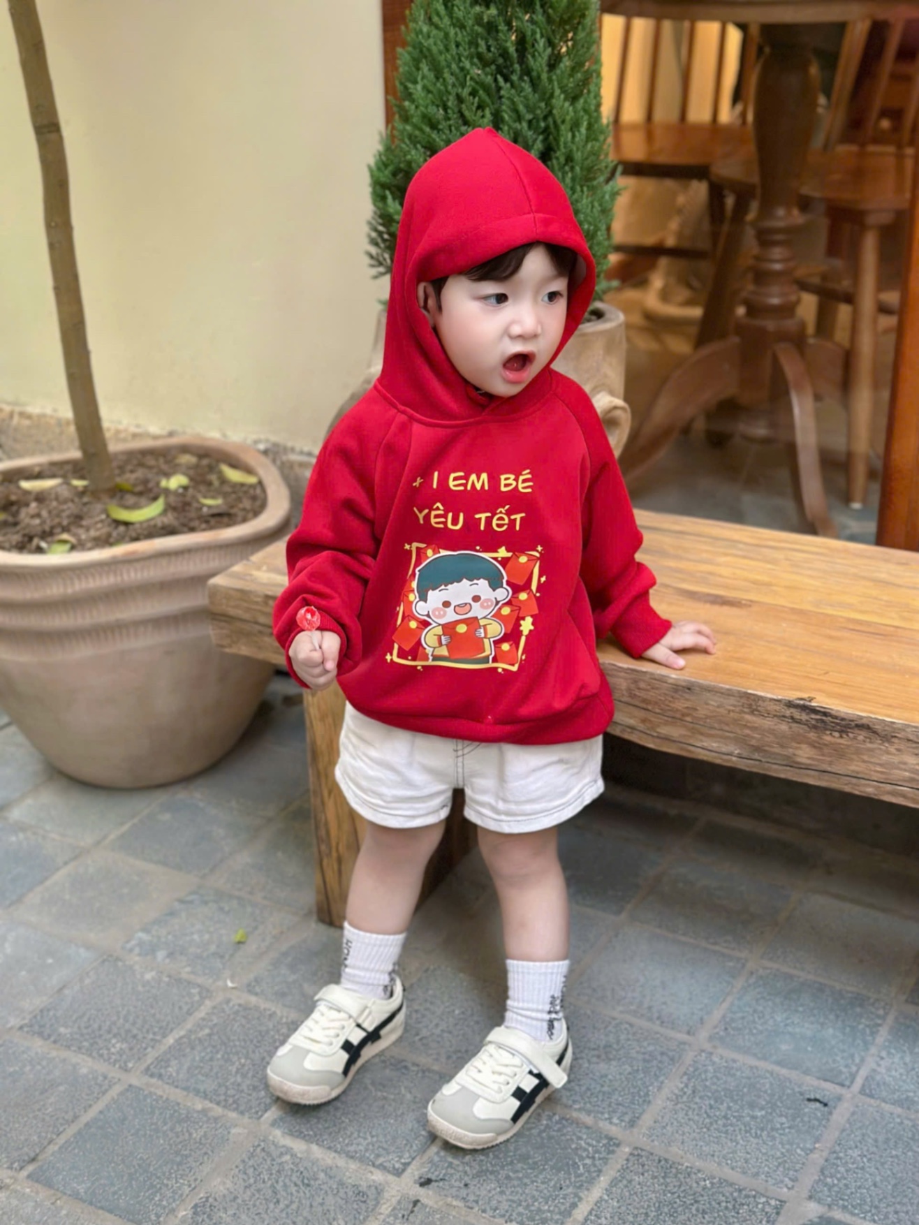 AB860 - ÁO BÉ NỈ HOODIE MŨ ĐỎ EM BÉ YÊU TẾT
