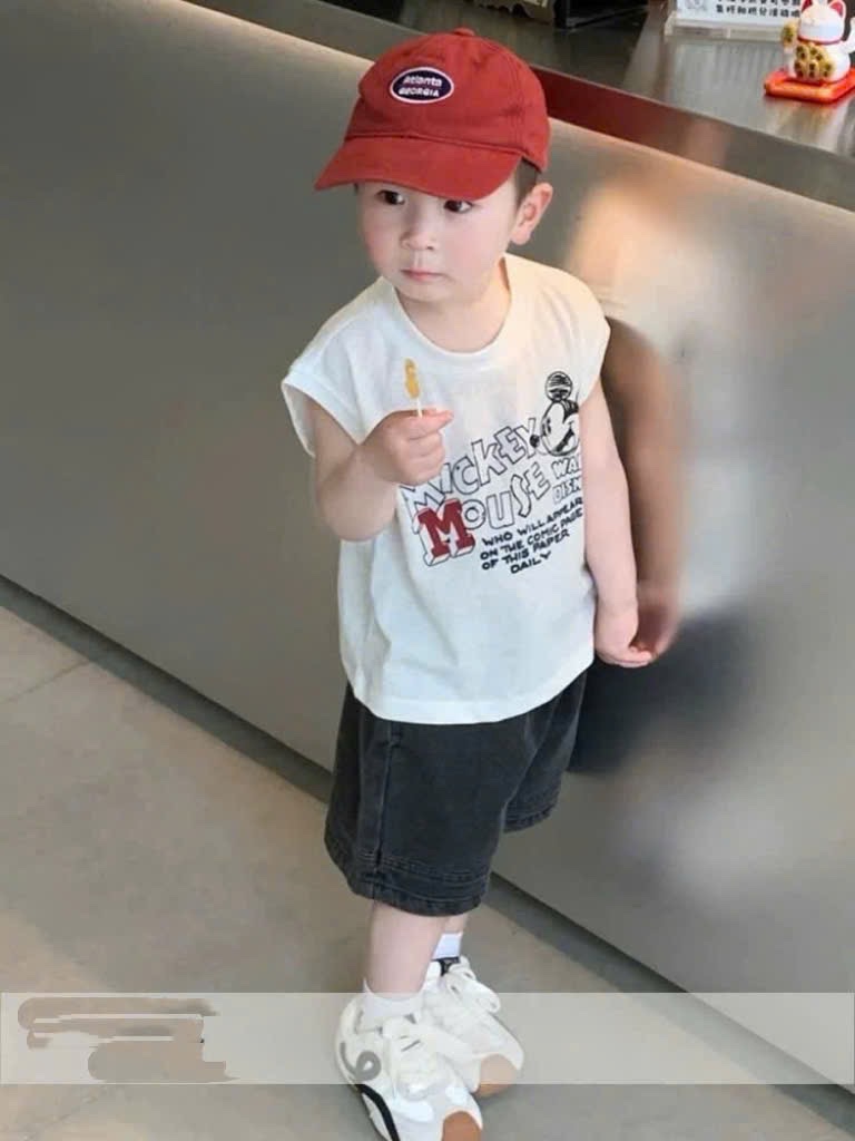 T114 - BỘ ĐÙI BÉ TRAI ÁO BA LỖ TRẮNG MICKEY MOUSE QUẦN BÒ XÁM