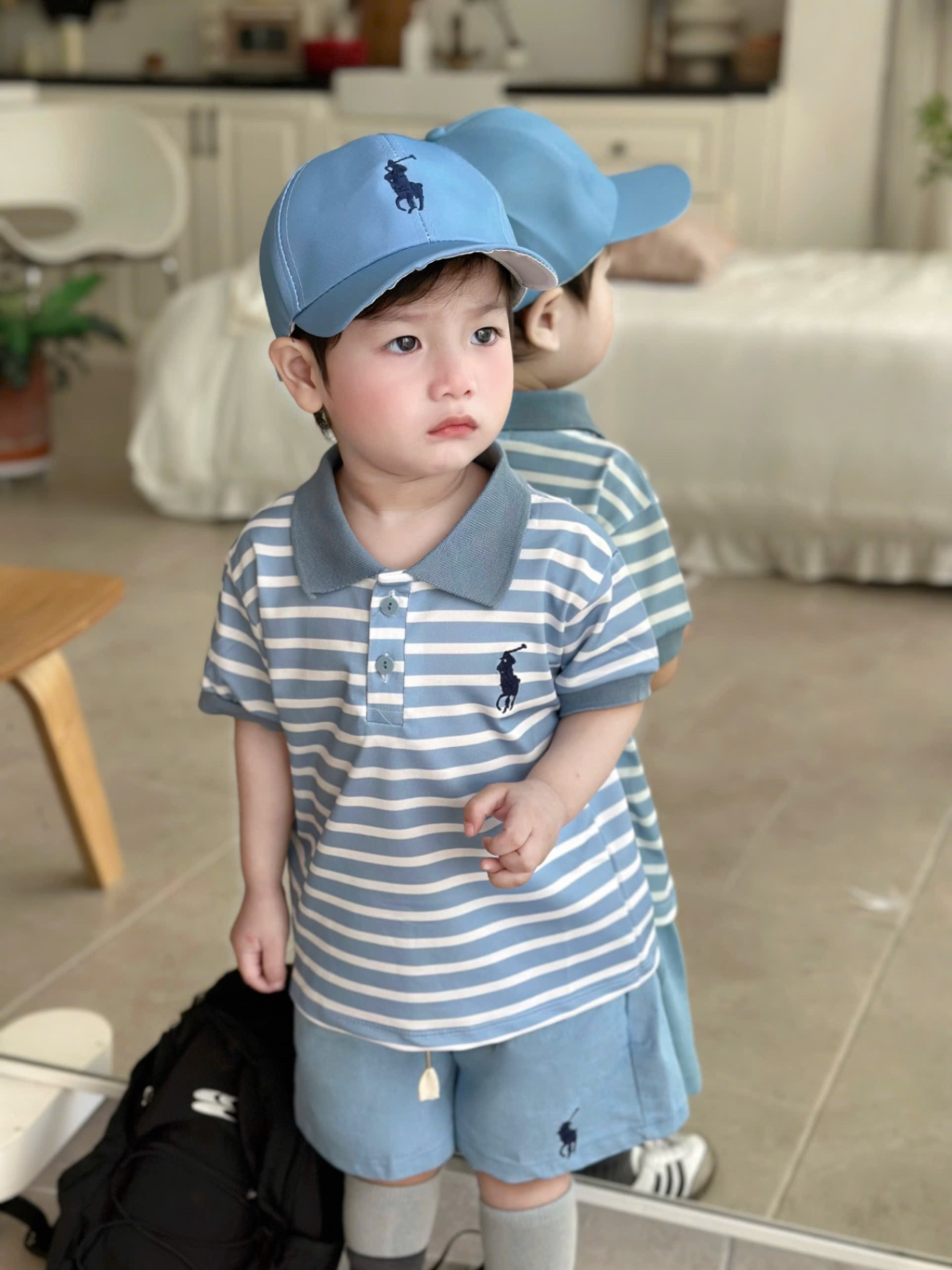 T112 - BỘ ĐÙI BÉ TRAI ÁO POLO KẺ XANH KỊ SĨ KÈM MŨ