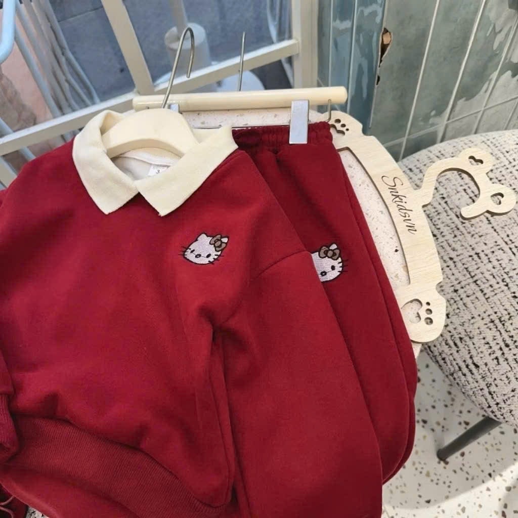 G896 - BỘ BÉ GÁI NỈ DÀY KITTY ĐỎ CỔ BE QUẦN SUÔNG
