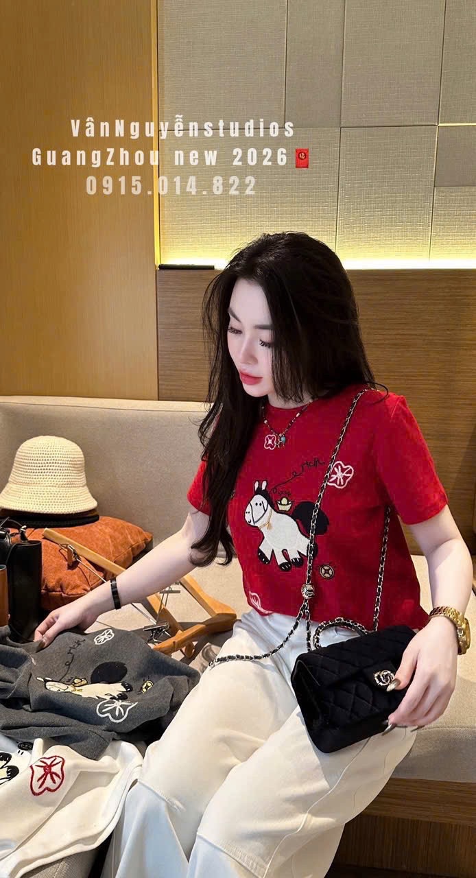 S281 - SET NỮ ÁO PHÔNG NGỰA BE MIX QUẦN BÒ TRẮNG SUÔNG