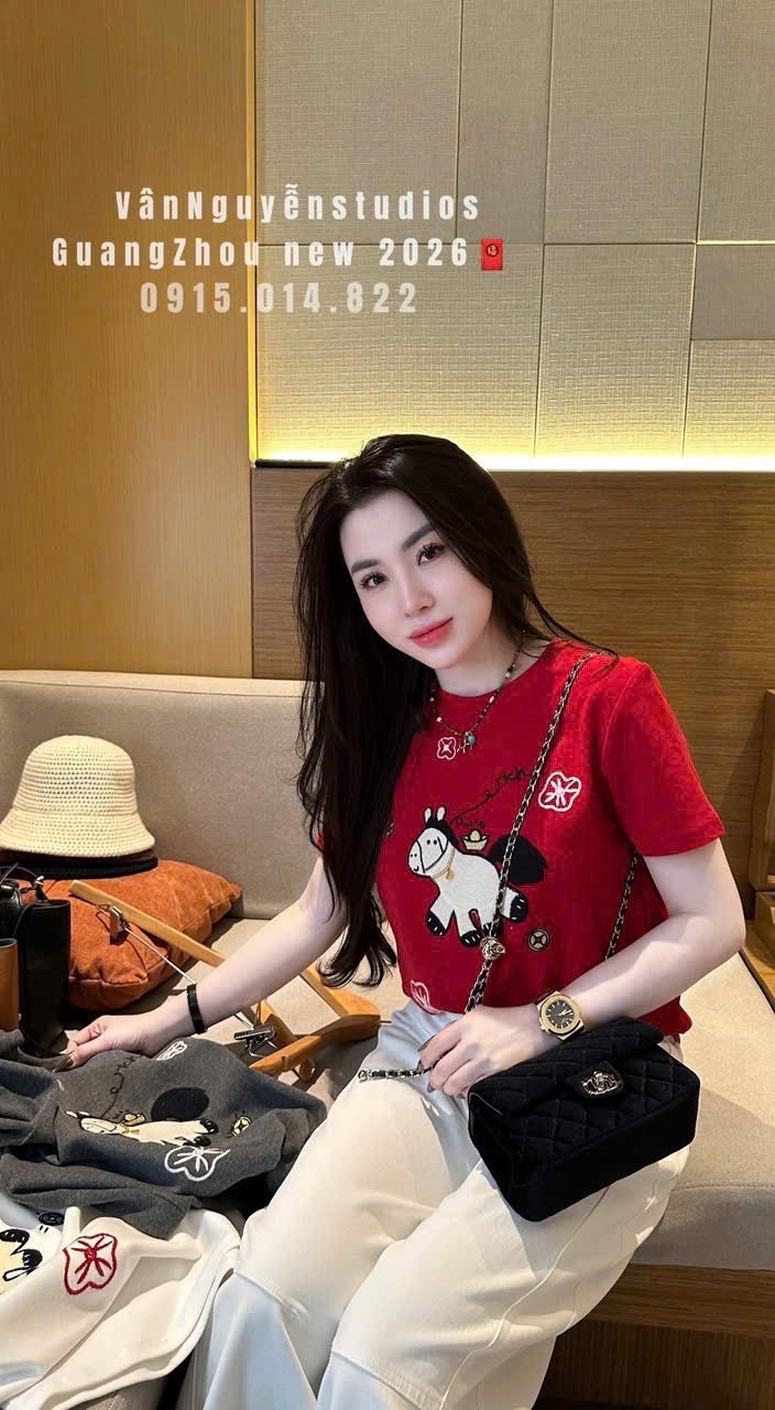 S281 - SET NỮ ÁO PHÔNG NGỰA BE MIX QUẦN BÒ TRẮNG SUÔNG