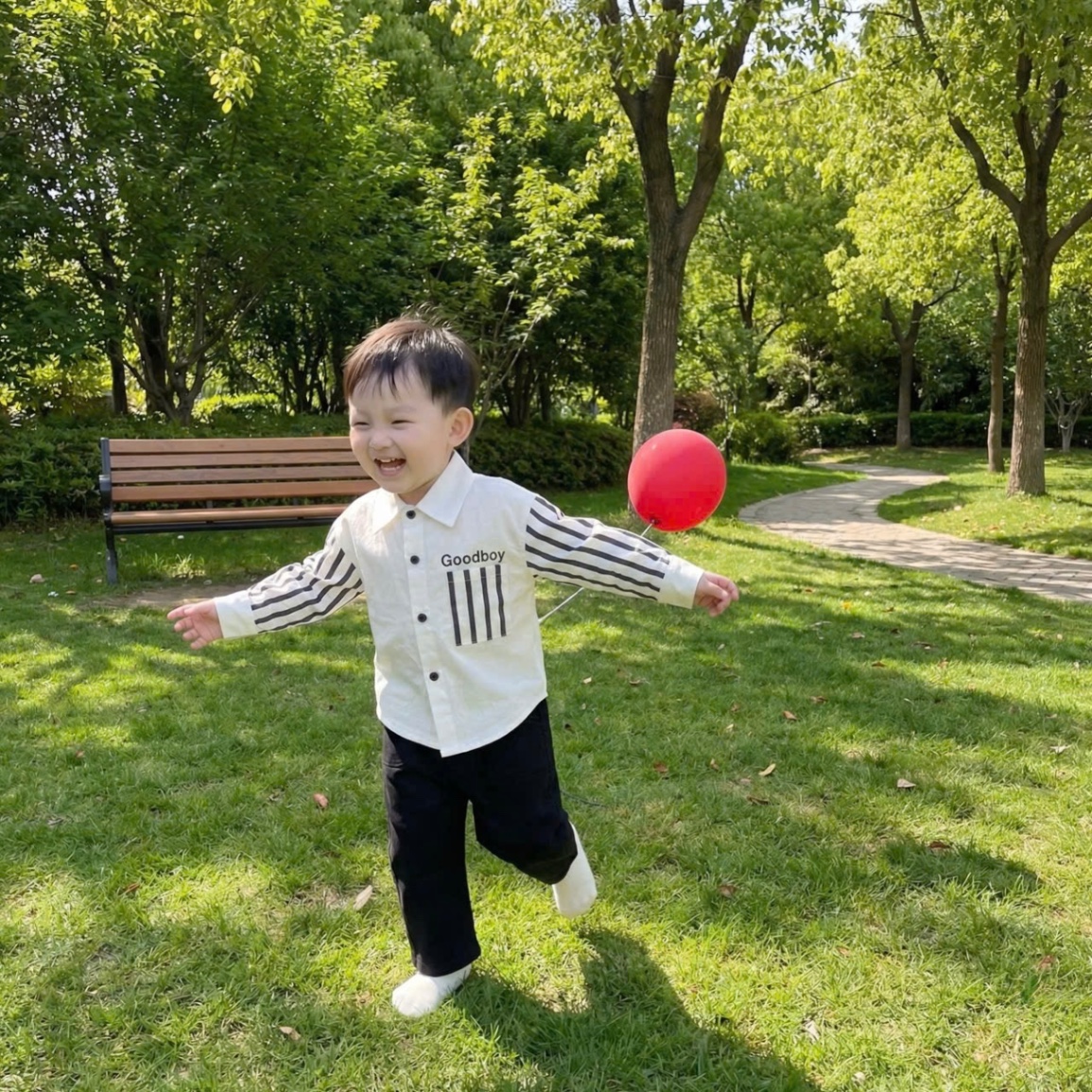 T134 - SET BÉ TRAI ÁO SƠ MI TRẮNG PHỐI SỌC QUẦN ĐEN