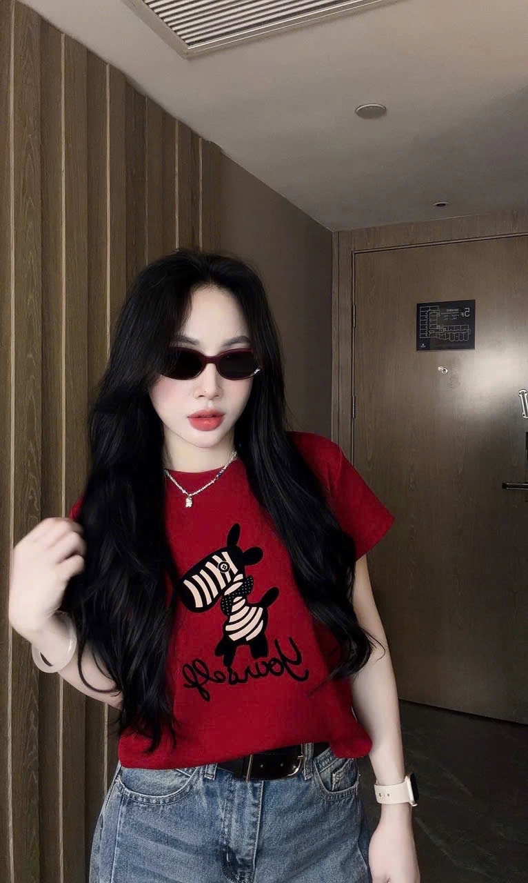 ANU346 - ÁO PHÔNG NỮ ĐỎ NGỰA VẰN ĐEN
