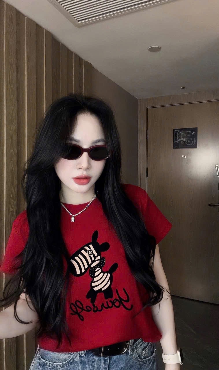 ANU346 - ÁO PHÔNG NỮ ĐỎ NGỰA VẰN ĐEN