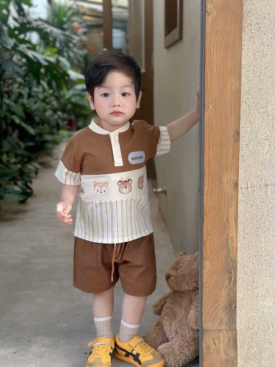 T139 - BỘ ĐÙI BÉ TRAI GẤU NÂU SỌC KÈM MŨ