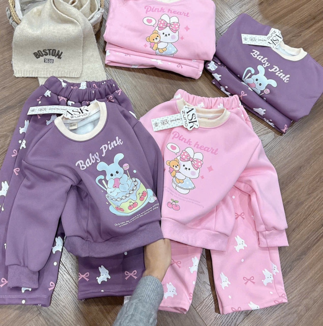 G909 - BỘ BÉ GÁI NỈ LÓT NHUNG Baby Pink QUẦN NƠ