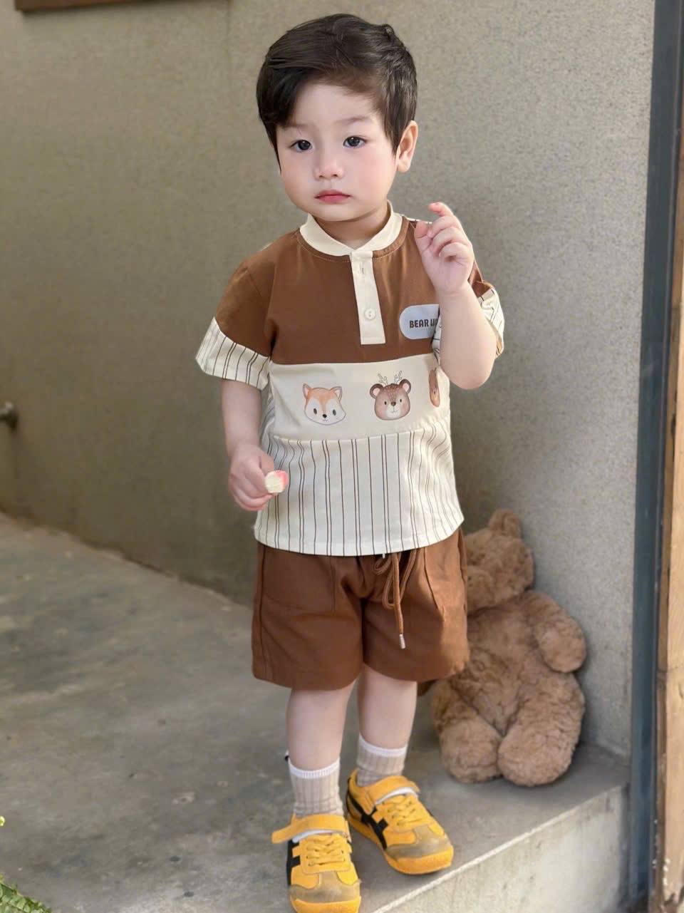 T139 - BỘ ĐÙI BÉ TRAI GẤU NÂU SỌC KÈM MŨ