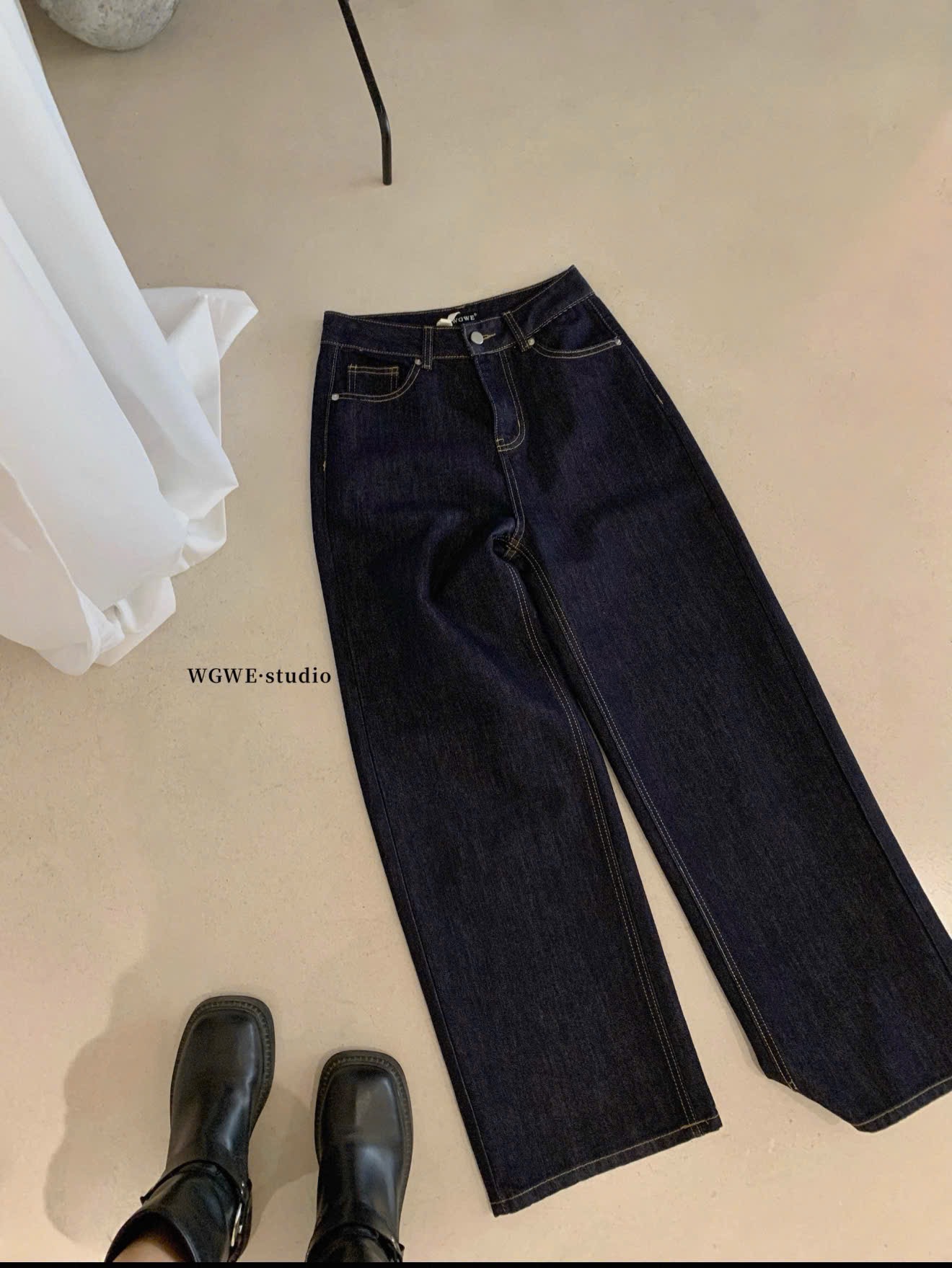 QNU673 - QUẦN JEANS SUÔNG XANH ĐẬM MÁC DA WGWe