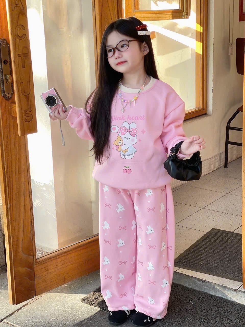 G909 - BỘ BÉ GÁI NỈ LÓT NHUNG Baby Pink QUẦN NƠ