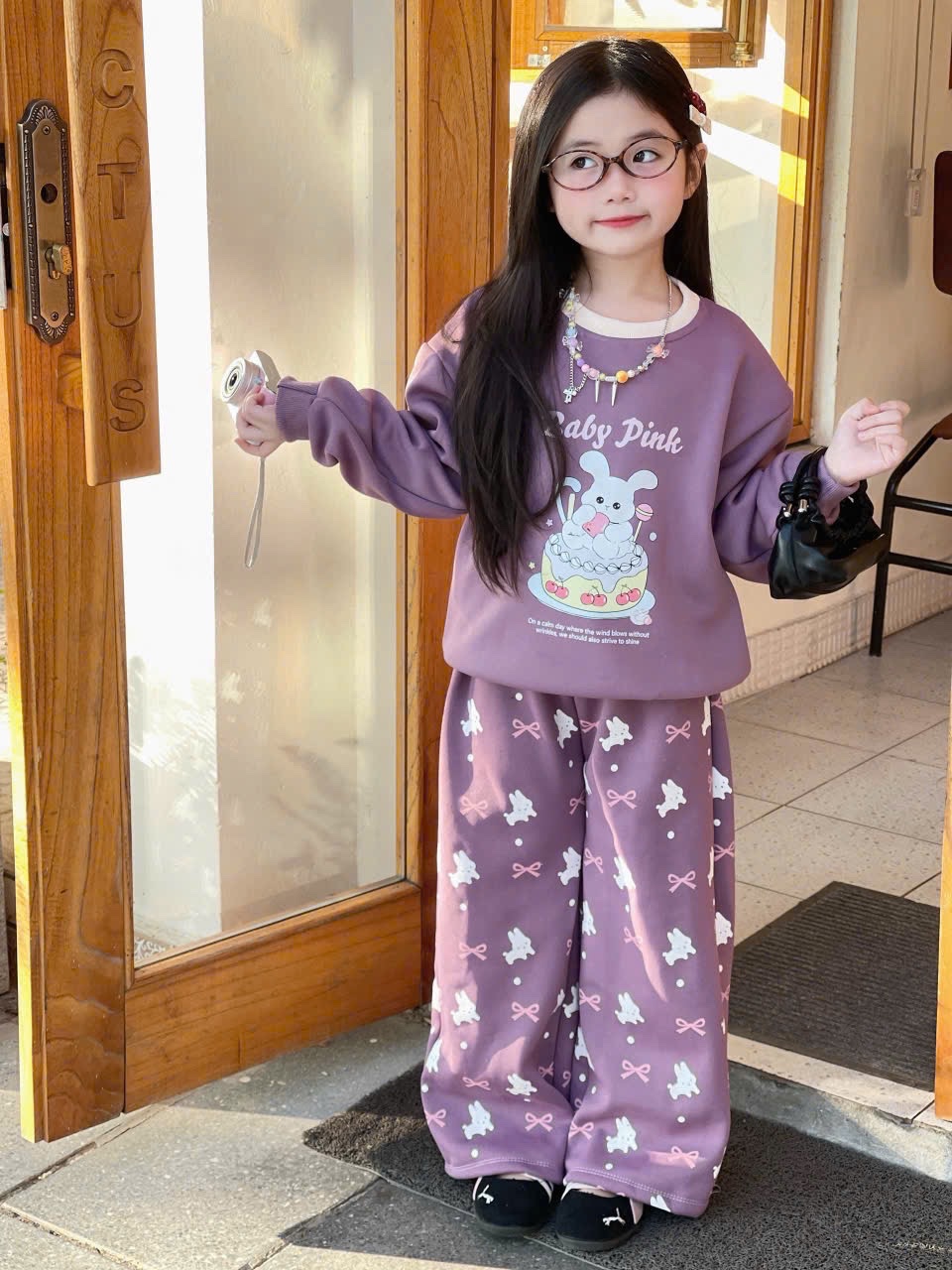 G909 - BỘ BÉ GÁI NỈ LÓT NHUNG Baby Pink QUẦN NƠ