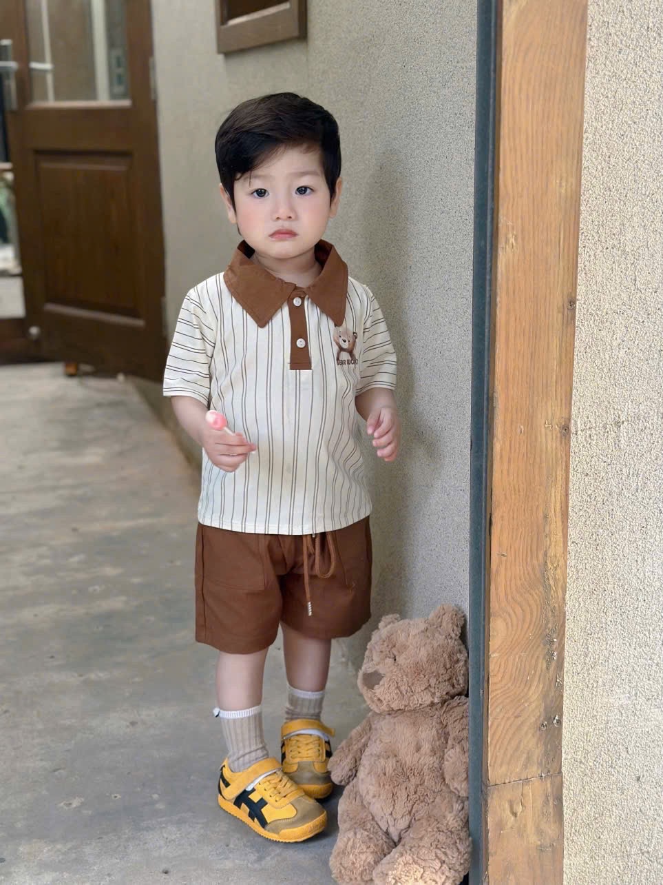 T139 - BỘ ĐÙI BÉ TRAI GẤU NÂU SỌC KÈM MŨ