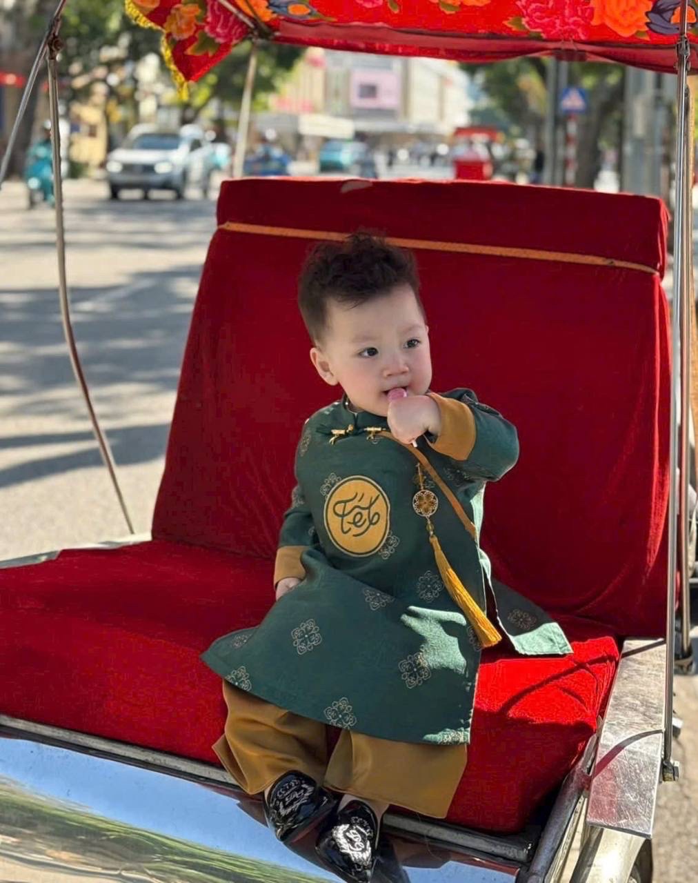 T138 - SET ÁO DÀI BÉ TRAI XANH LÁ THÊU TẾT QUẦN VÀNG