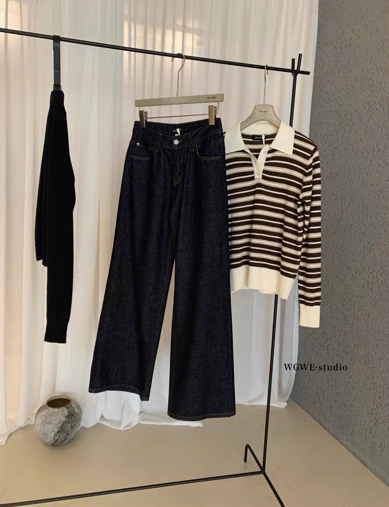 QNU673 - QUẦN JEANS SUÔNG XANH ĐẬM MÁC DA WGWe