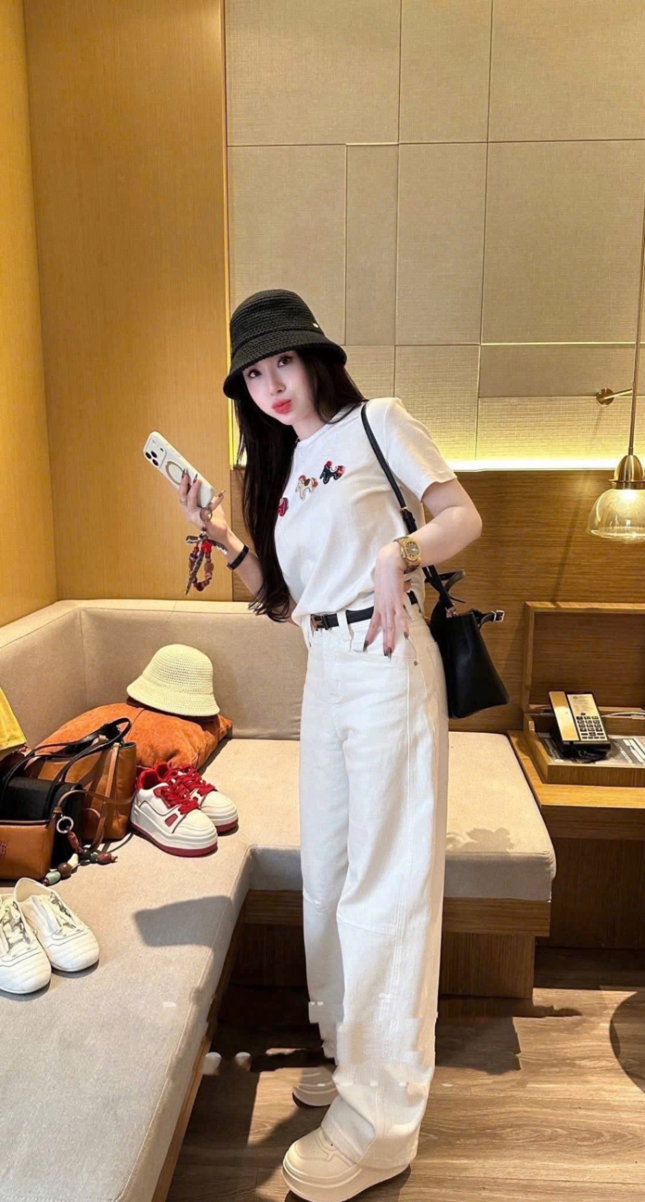 ANU355 - ÁO PHÔNG ĐÔI MẸ BÉ THÊU 3 NGỰA NHỎ