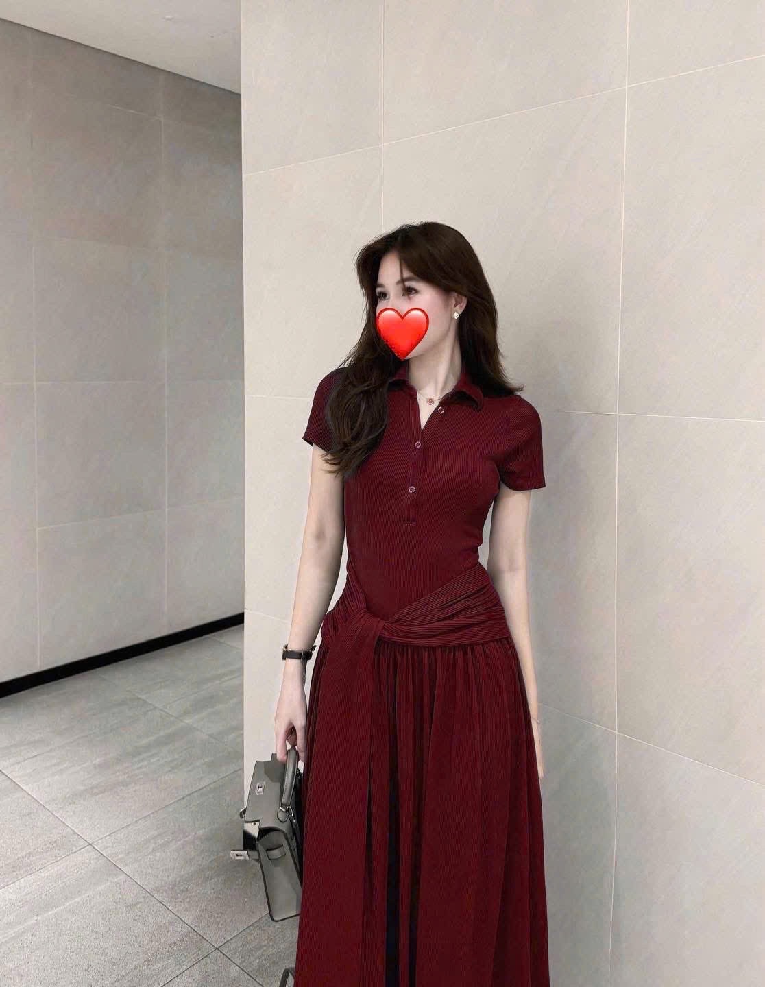 V493 - VÁY TĂM HÀN POLO CỔ V CHIẾT EO DÁNG DÀI
