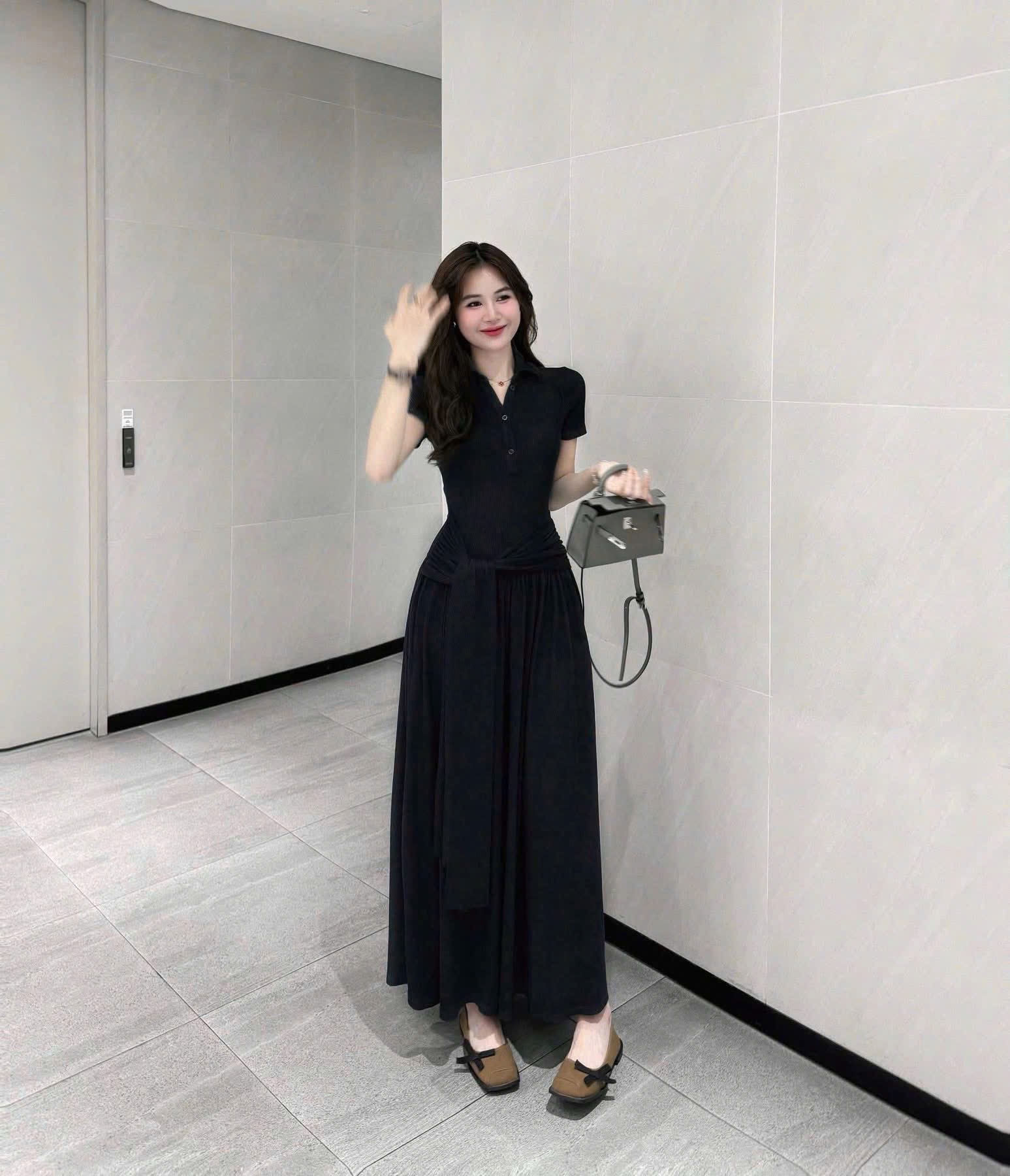 V493 - VÁY TĂM HÀN POLO CỔ V CHIẾT EO DÁNG DÀI