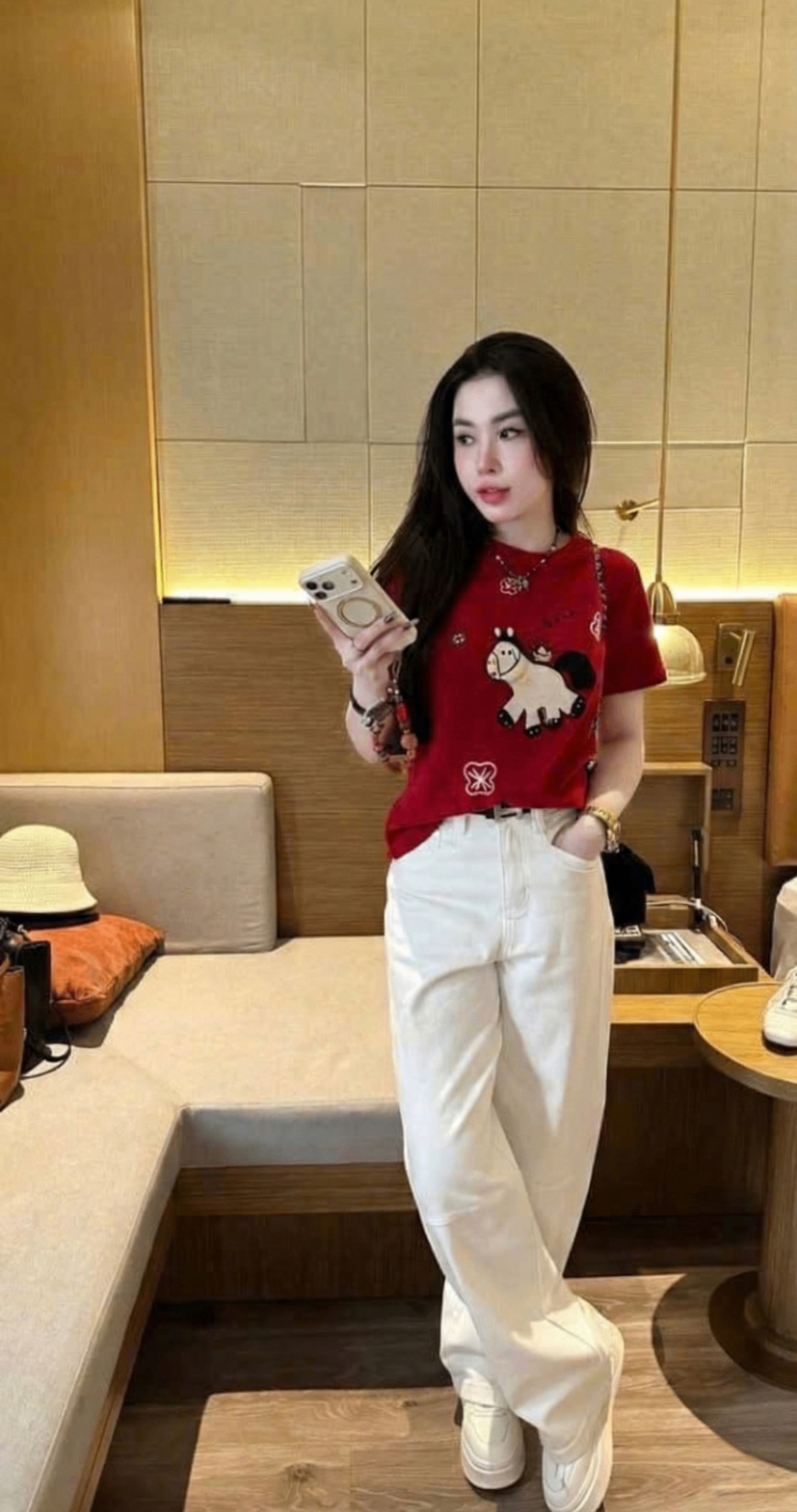 ANU341 - ÁO PHÔNG NỮ ĐỎ IN NGỰA TRẮNG