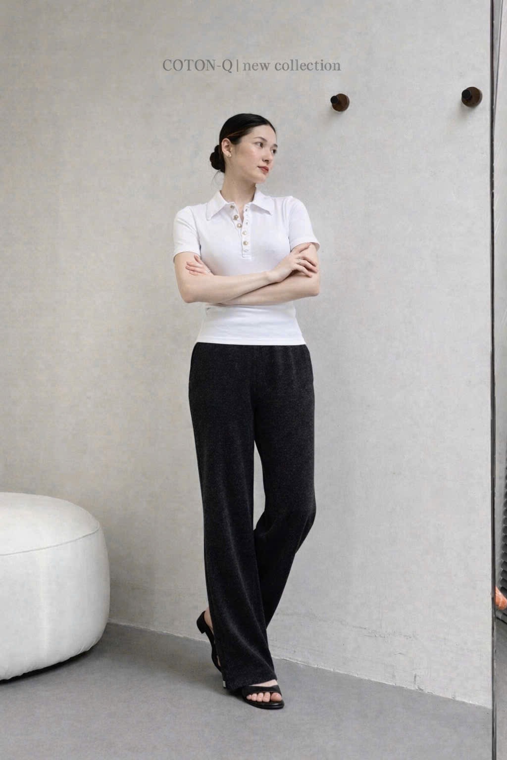 ANU364 - ÁO POLO NỮ LEN TĂM TRẮNG ĐÍNH CÚC VÀNG