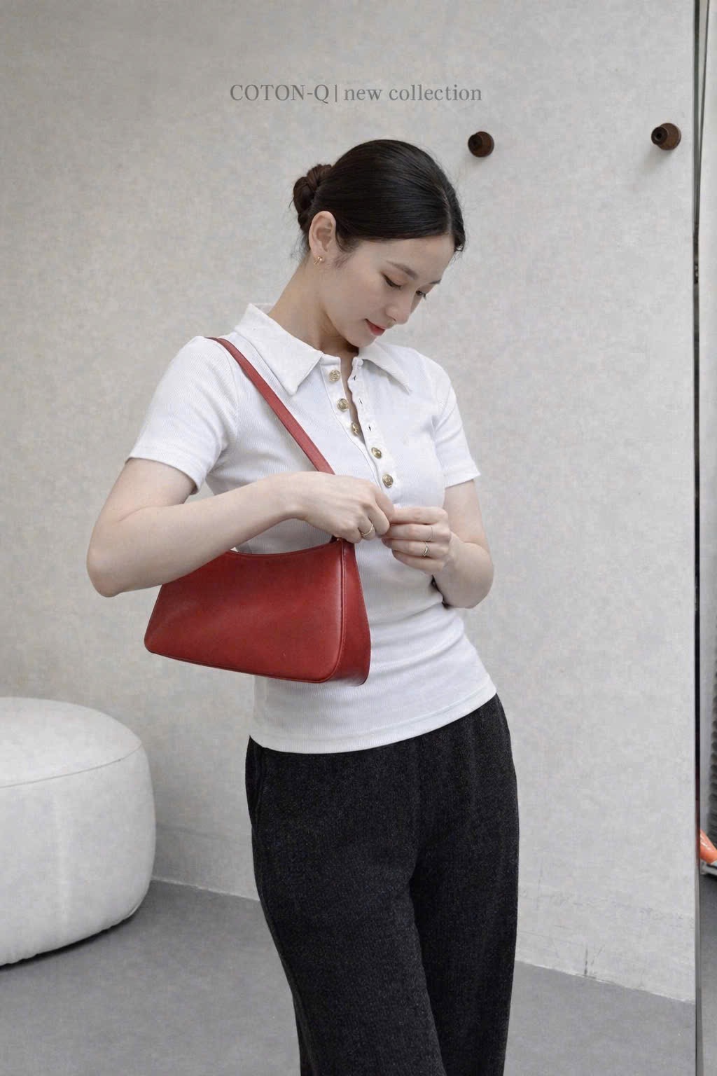 ANU364 - ÁO POLO NỮ LEN TĂM TRẮNG ĐÍNH CÚC VÀNG