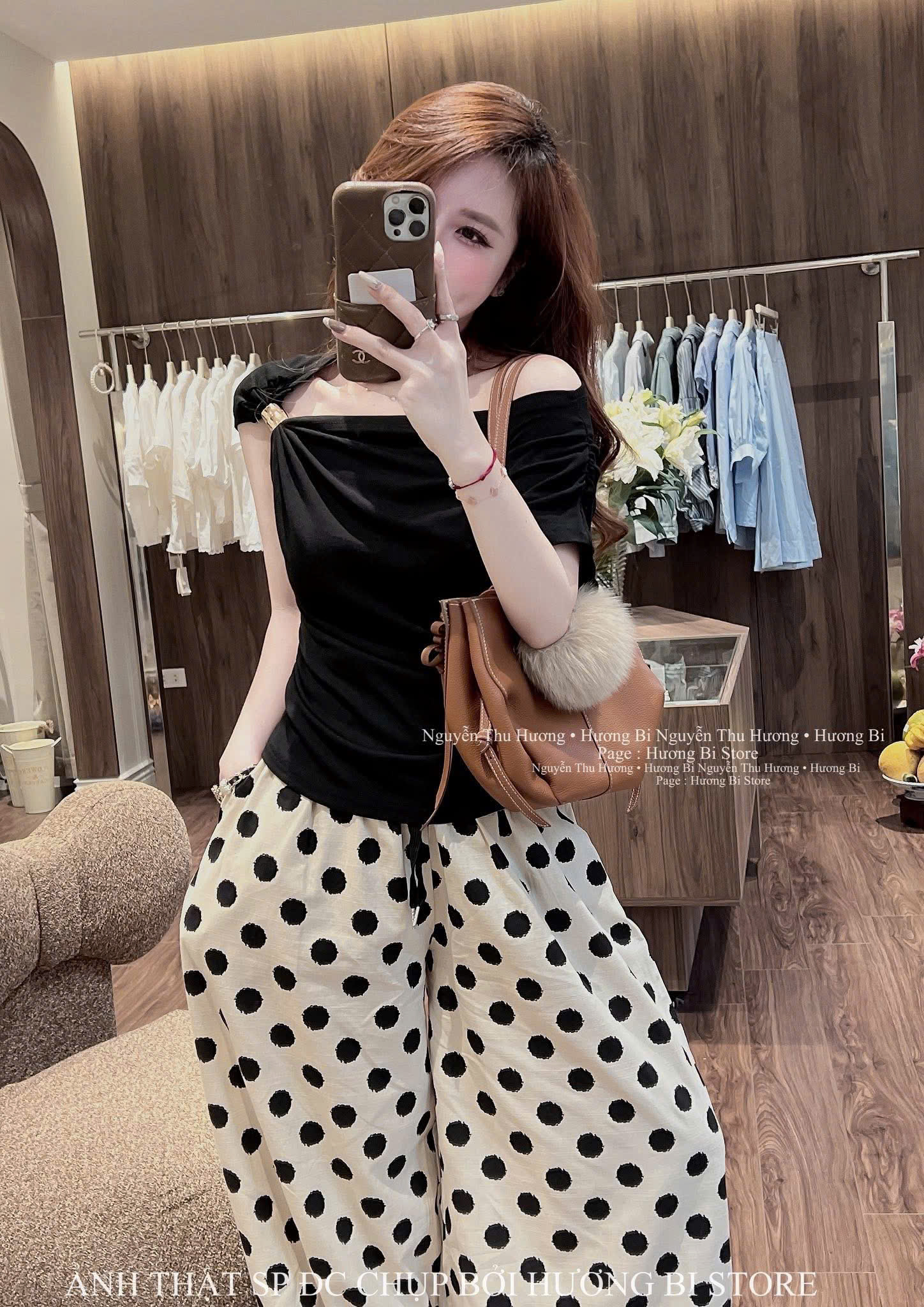 ANU416 - ÁO ZIP NỮ ĐEN LỆCH ĐÍNH VAI