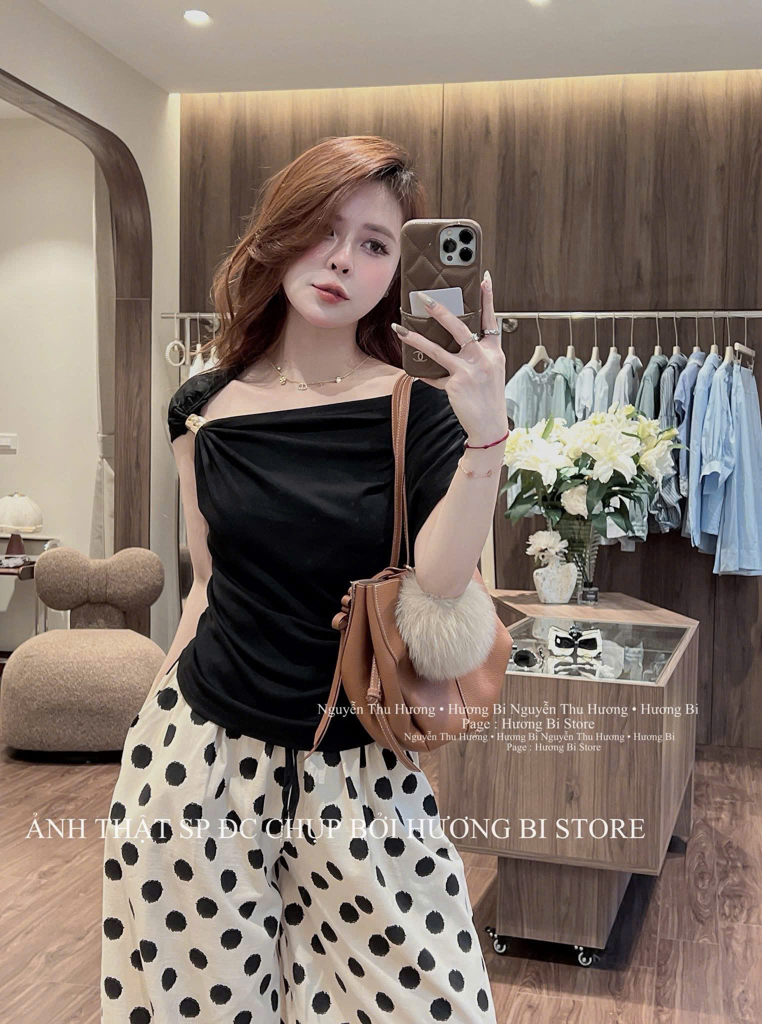 ANU416 - ÁO ZIP NỮ ĐEN LỆCH ĐÍNH VAI