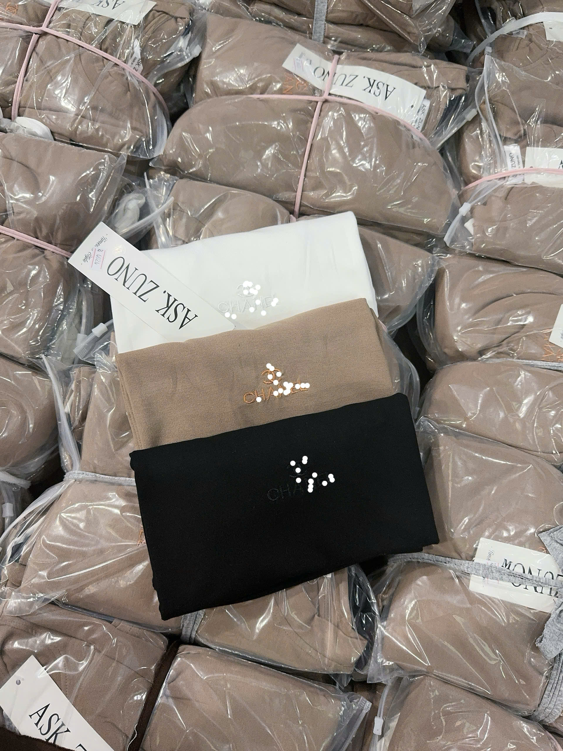 ANU423 - SET 3 ÁO THUN NỮ THÊU CHANEL đen be trắng