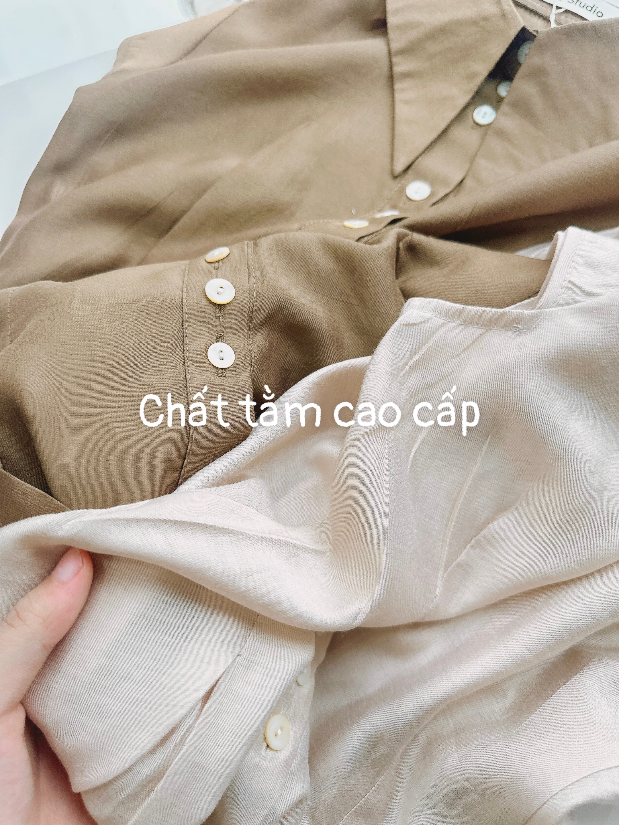 ANU433 - ÁO SƠ MI NỮ TƠ TẰM CÚC TRAI CỔ NHỌN