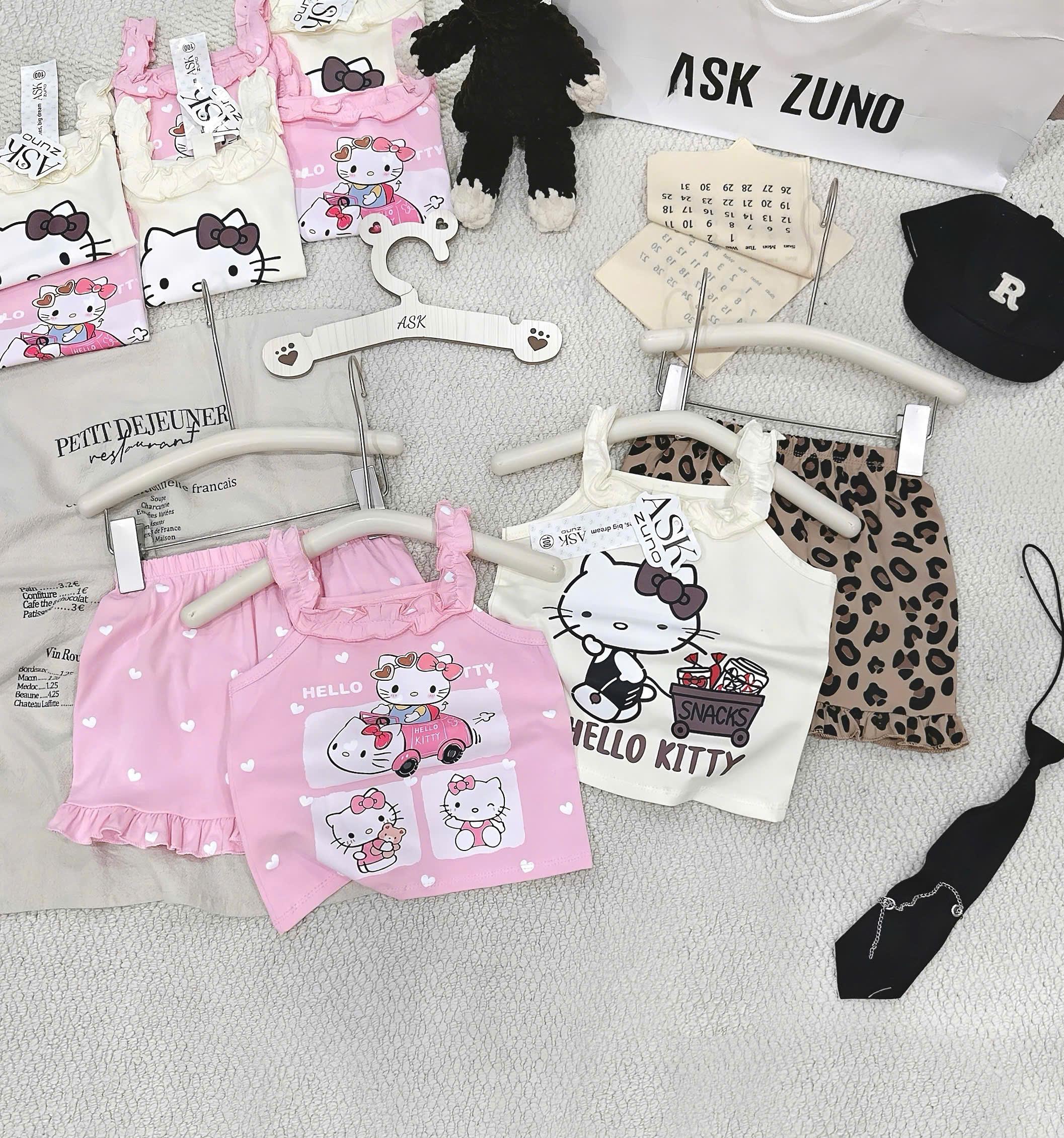 G018 - SET 2 BỘ ĐÙI BÉ GÁI 2S BÈO KITTY hồng be báo