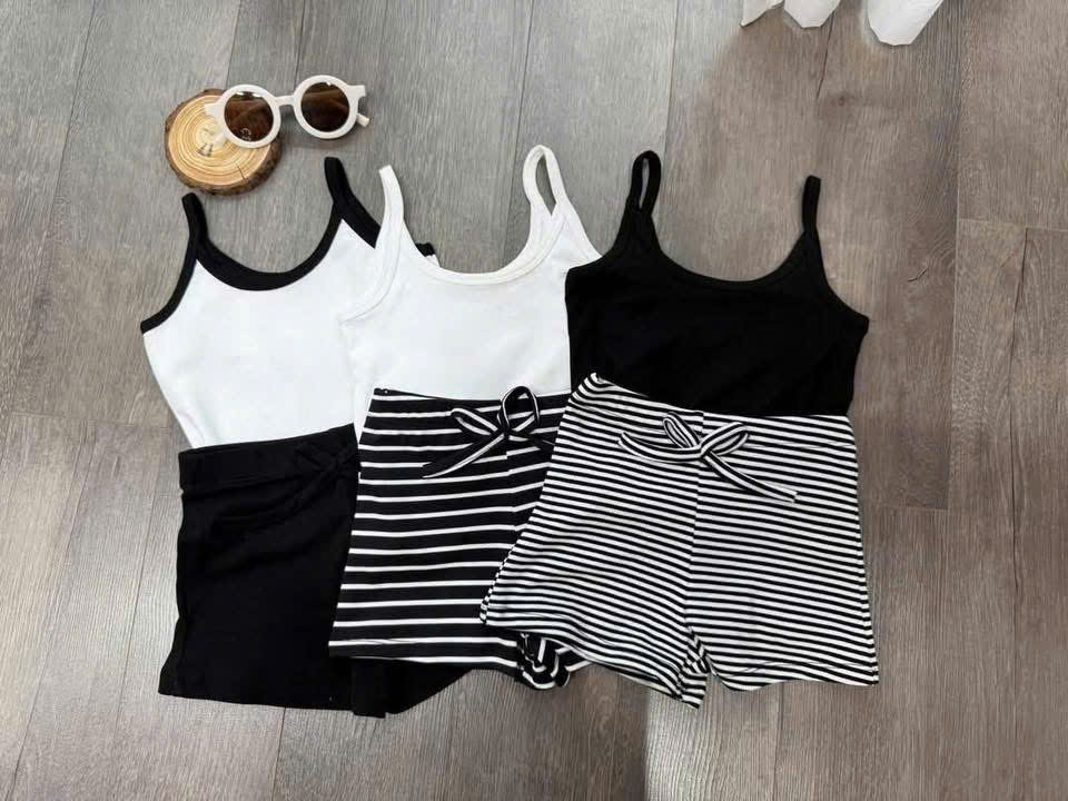 G027 - SET 3 BỘ ĐÙI BÉ GÁI 2S ĐEN TRẮNG QUẦN KẺ