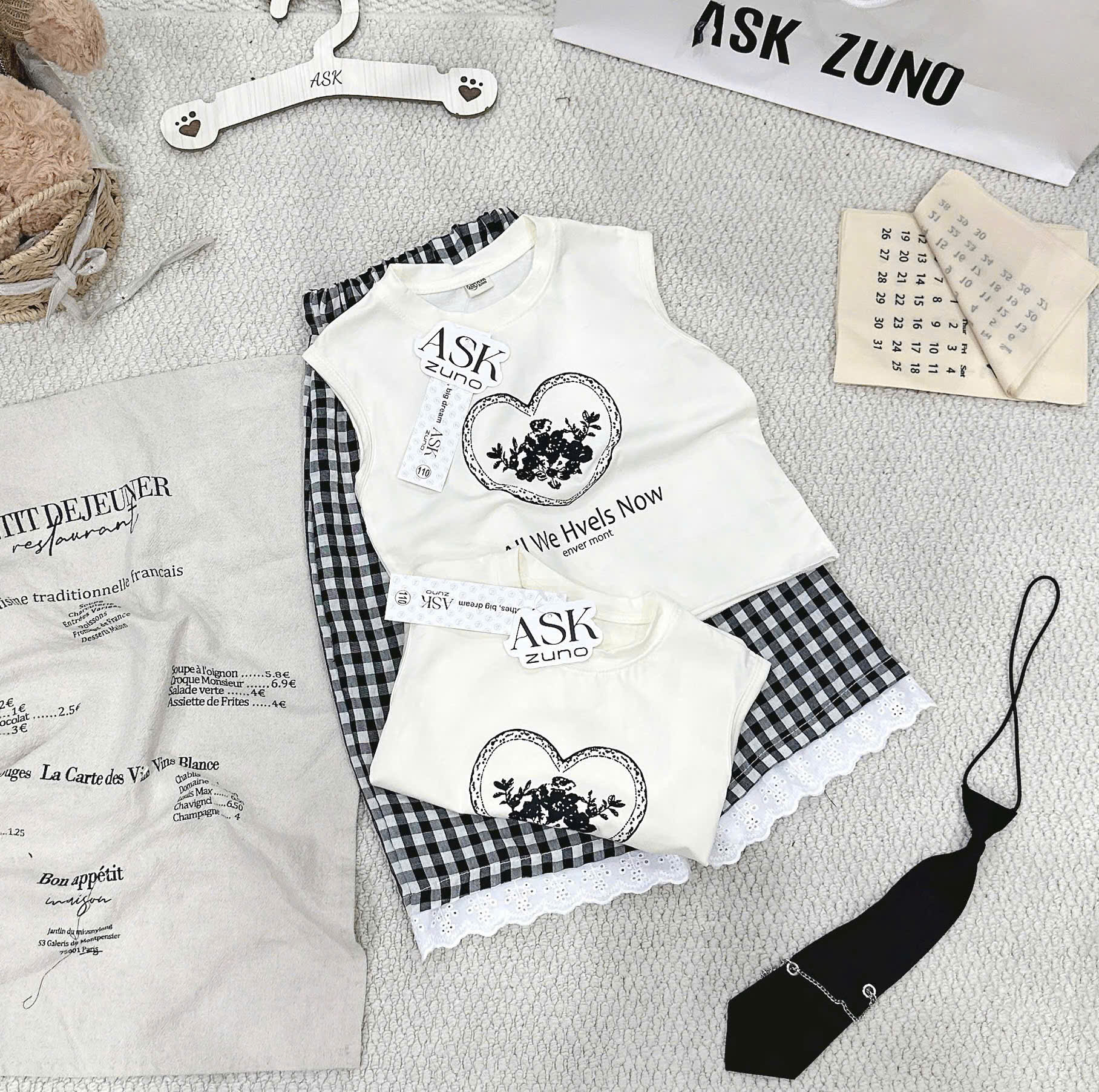 G030 - BỘ BÉ GÁI SIZE NHỠ BA LỖ TIM Hvels QUẦN SUÔNG KẺ