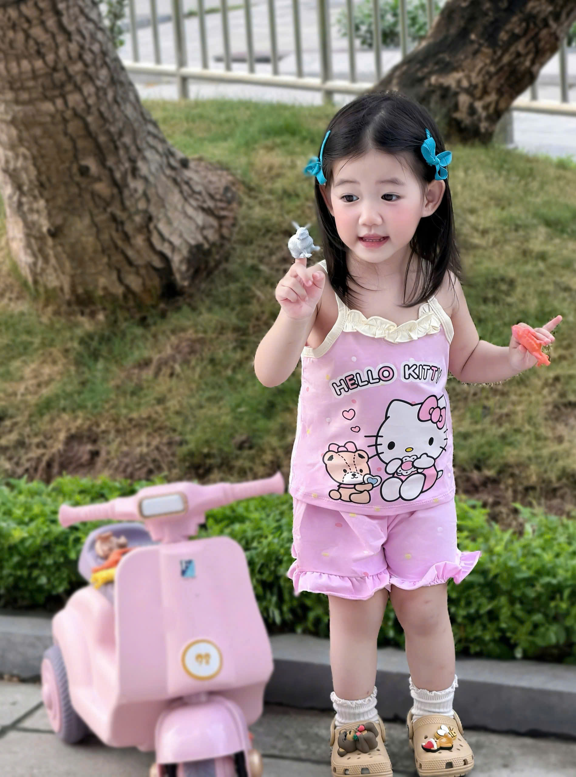 G032 - SET 2 BỘ ĐÙI BÉ GÁI 2S HELLO KITTY tím be