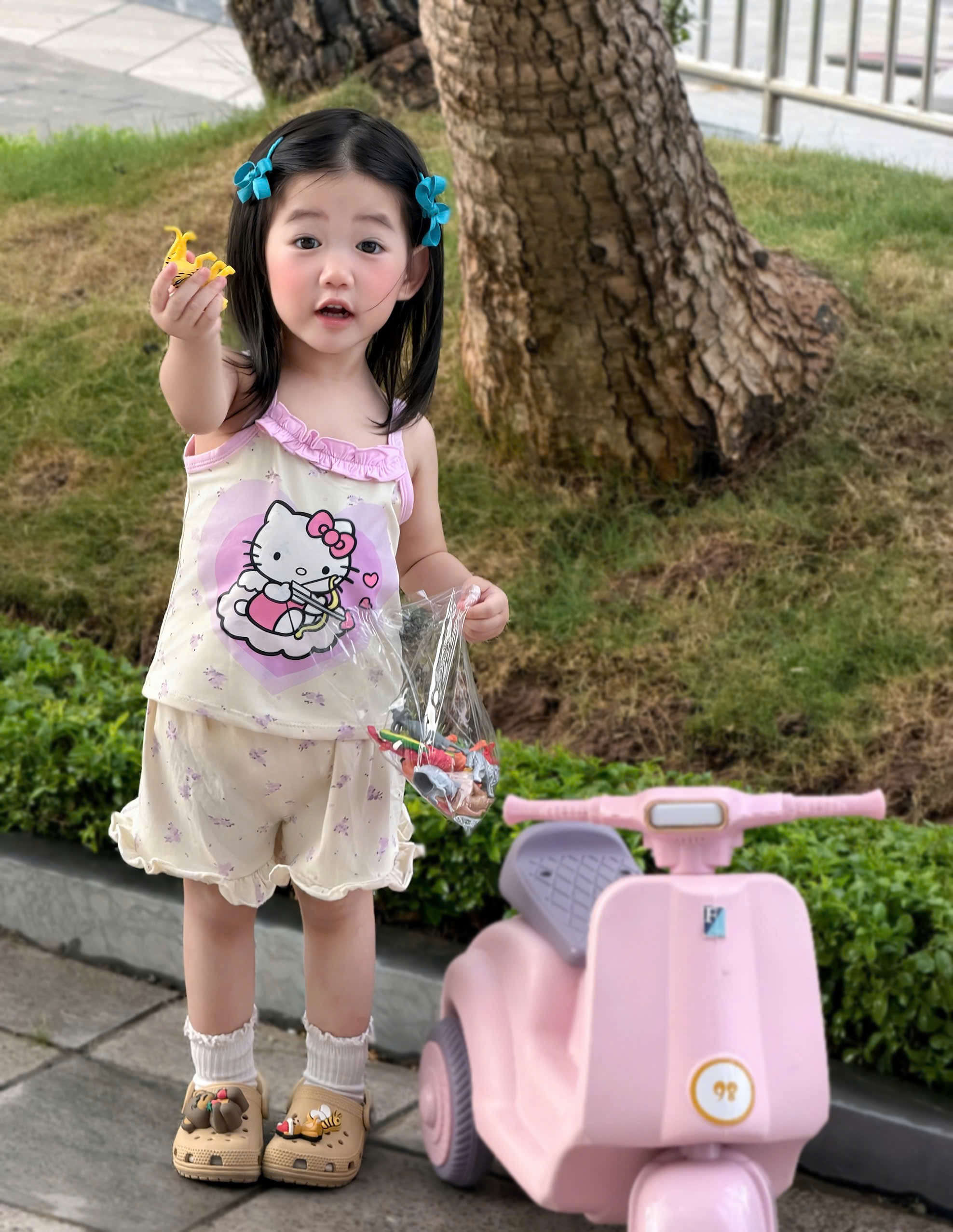 G032 - SET 2 BỘ ĐÙI BÉ GÁI 2S HELLO KITTY tím be