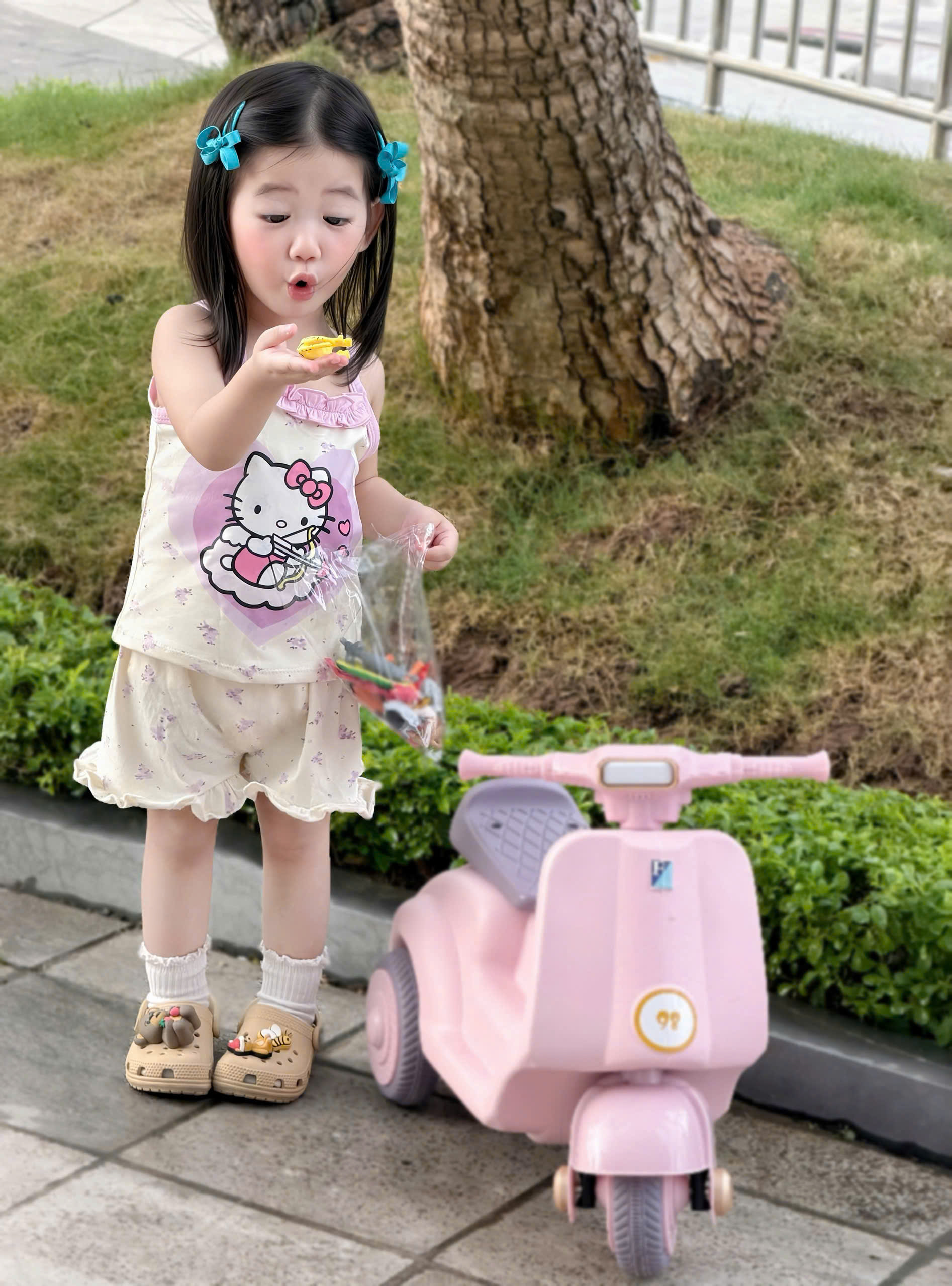 G032 - SET 2 BỘ ĐÙI BÉ GÁI 2S HELLO KITTY tím be