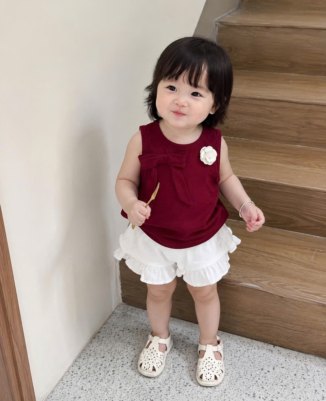 G037 - SET BÉ GÁI ÁO ĐỎ SÁT NÁCH ĐÍNH HOA QUẦN TRẮNG BÈO