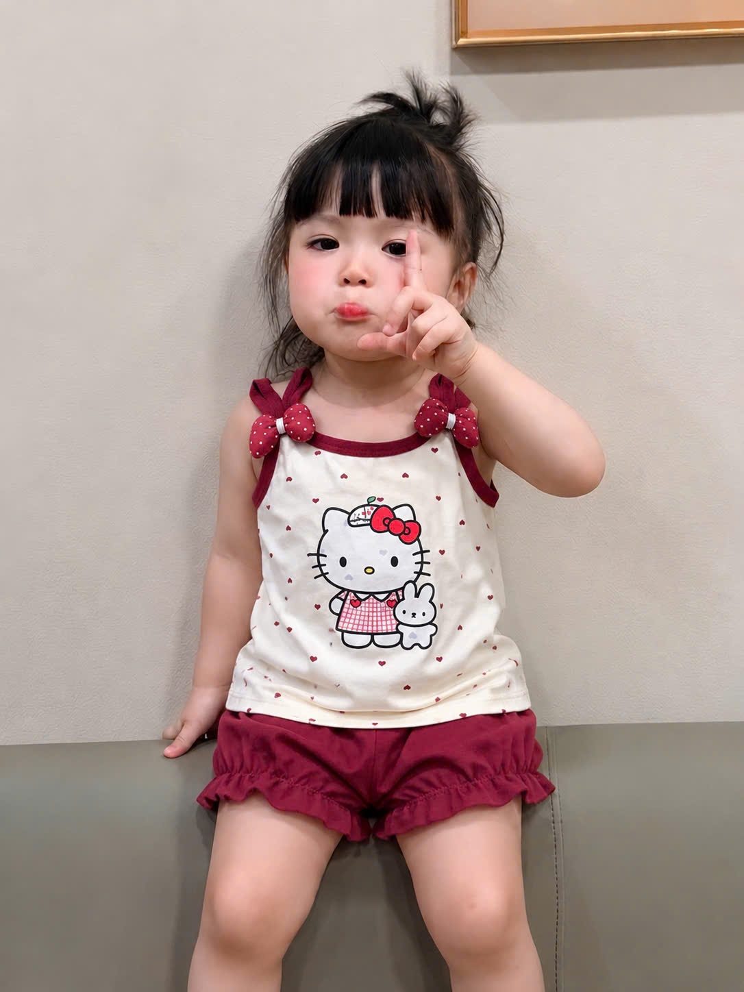 G053 - SET 2 BỘ ĐÙI BÉ GÁI 2S MÈO KITTY TIM NHỎ hồng be