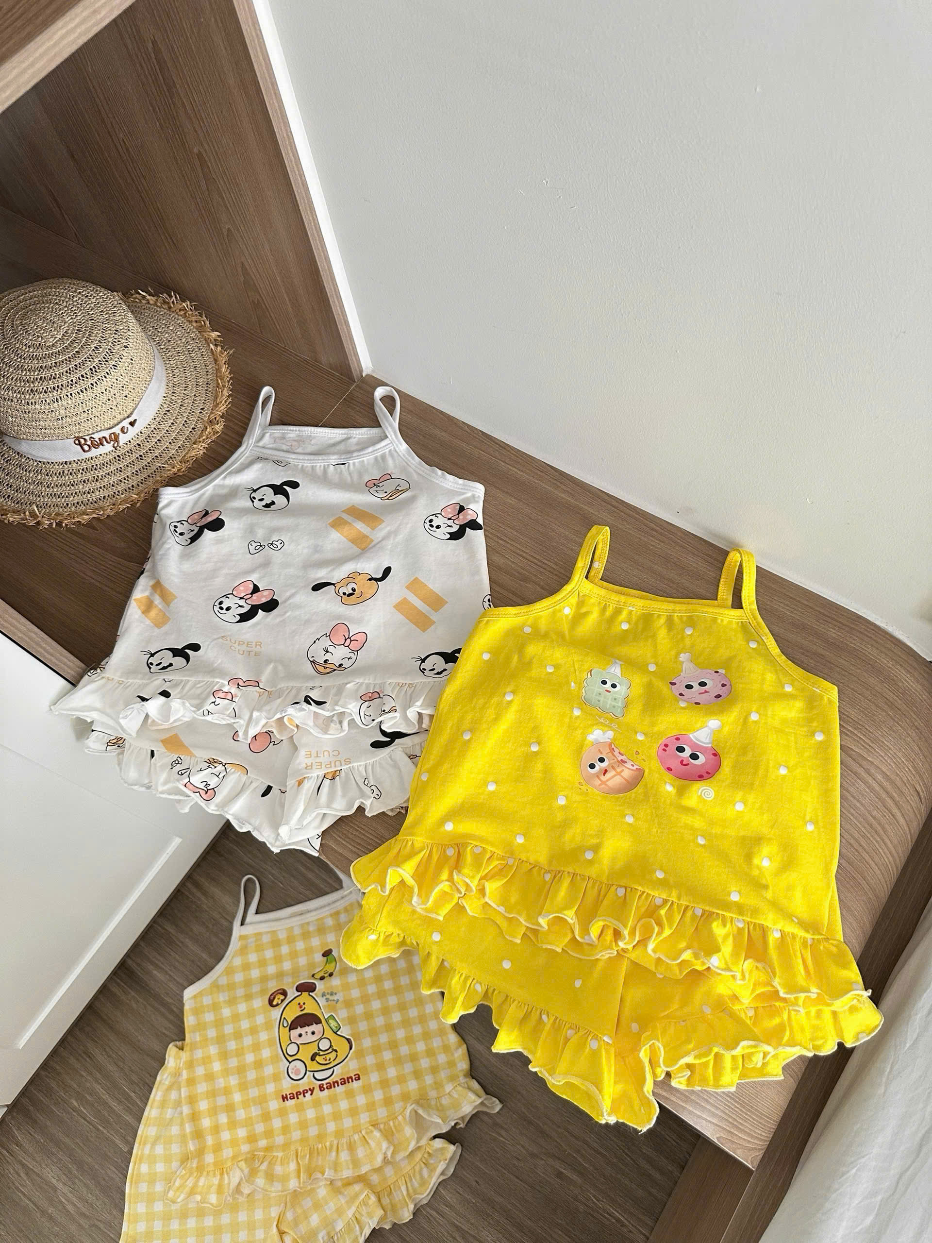G059 - SET 3 BỘ ĐÙI BÉ GÁI 2S MICKEY CHUỐI VÀNG