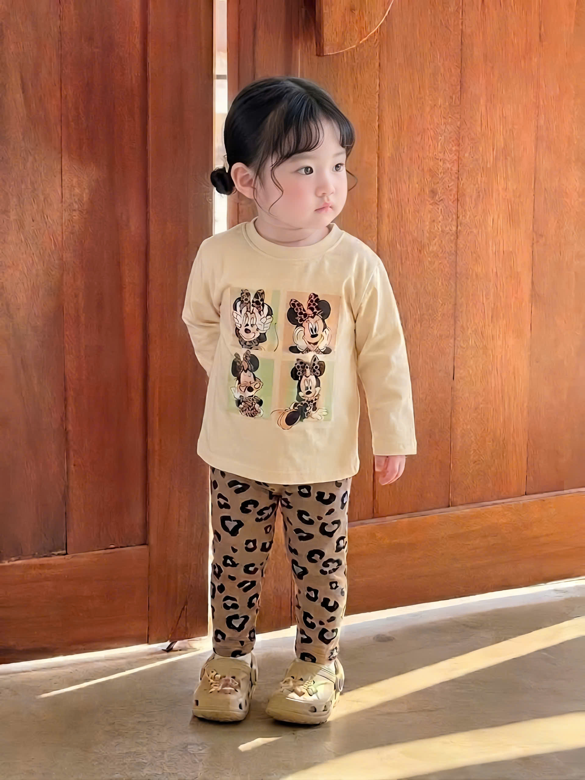 G069 - SET 2 BỘ BÉ GÁI DÀI TAY MICKEY MINNIE hồng be báo