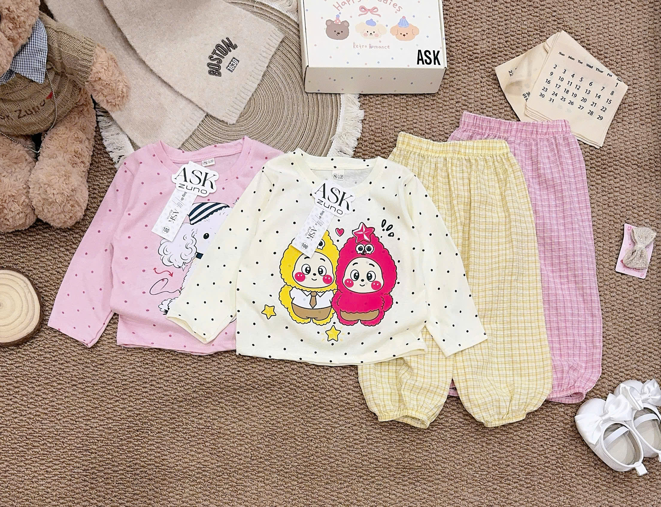G109 - SET BÉ GÁI ÁO GIẤY DÀI TAY CHẤM BI QUẦN BOMBER CARO