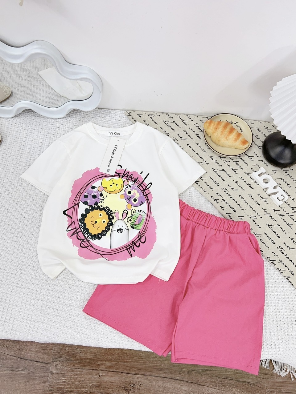 G917 - SET BÉ GÁI SIZE ĐẠI ÁO PHÔNG Smile QUẦN KAKI RỘNG