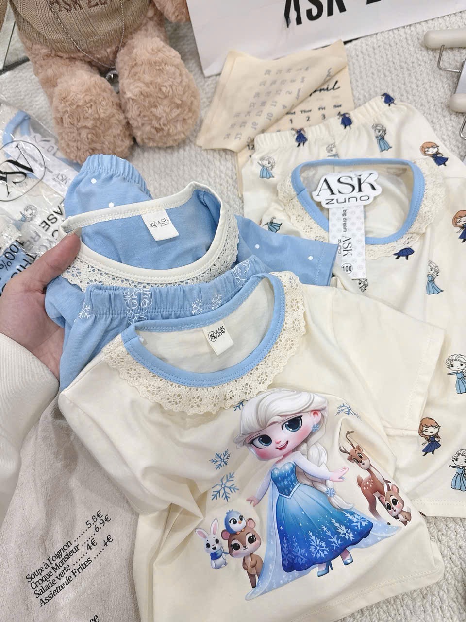 G921 - SET 3 BỘ ĐÙI BÉ GÁI ELSA CỔ REN xanh be