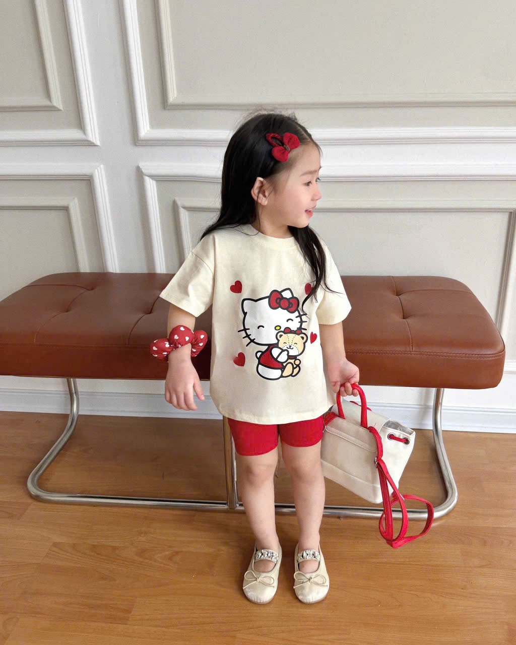 G923 - BỘ BÉ GÁI ÁO BE KITTY TIM QUẦN LEGGING ĐỎ