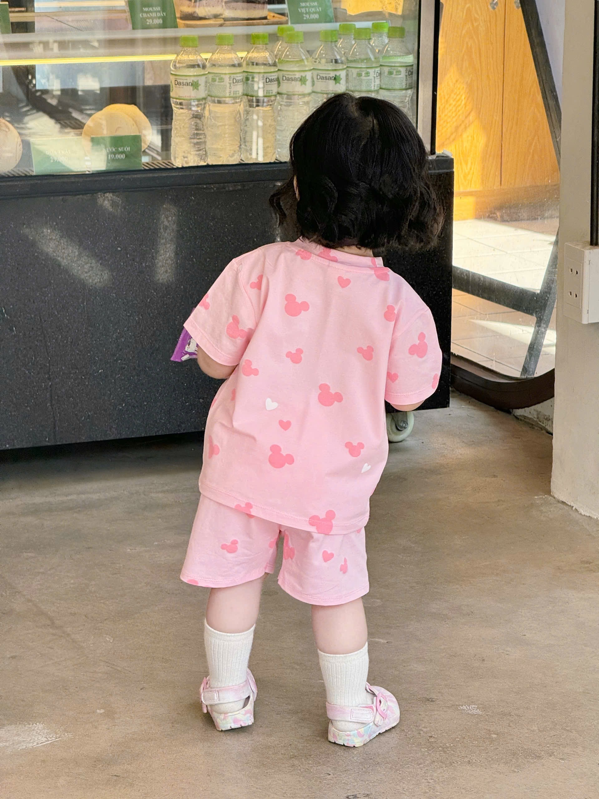 G926 - SET 2 BỘ ĐÙI BÉ GÁI MICKEY hồng be QUẦN BÁO